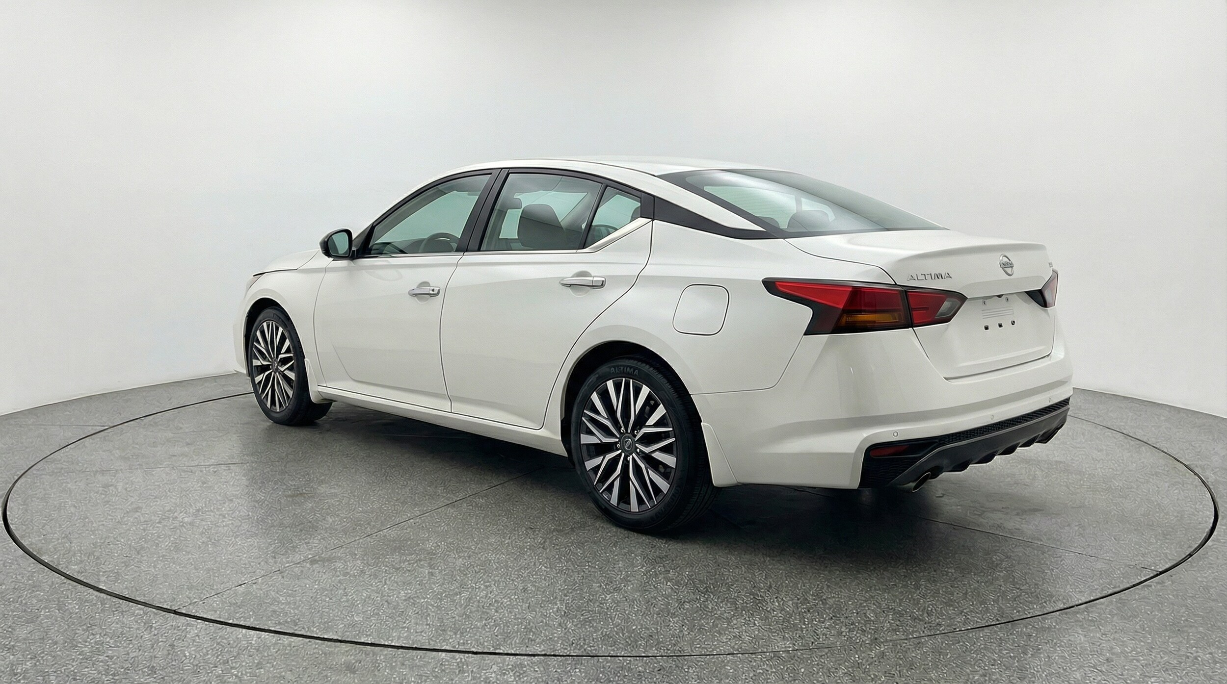 Thumbnail: 2025 Nissan Altima - 5