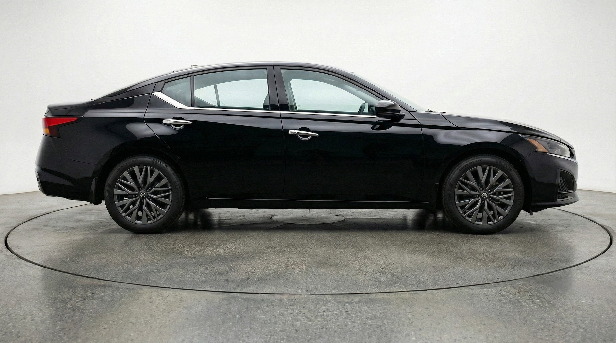 Thumbnail: 2025 Nissan Altima - 11
