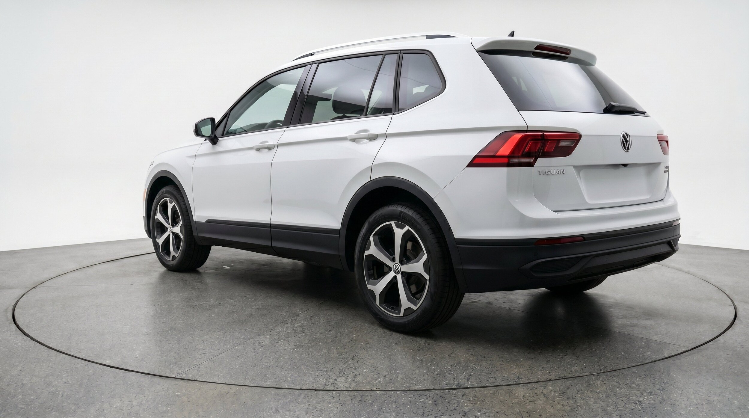 Thumbnail: 2026 Volkswagen Tiguan - 6