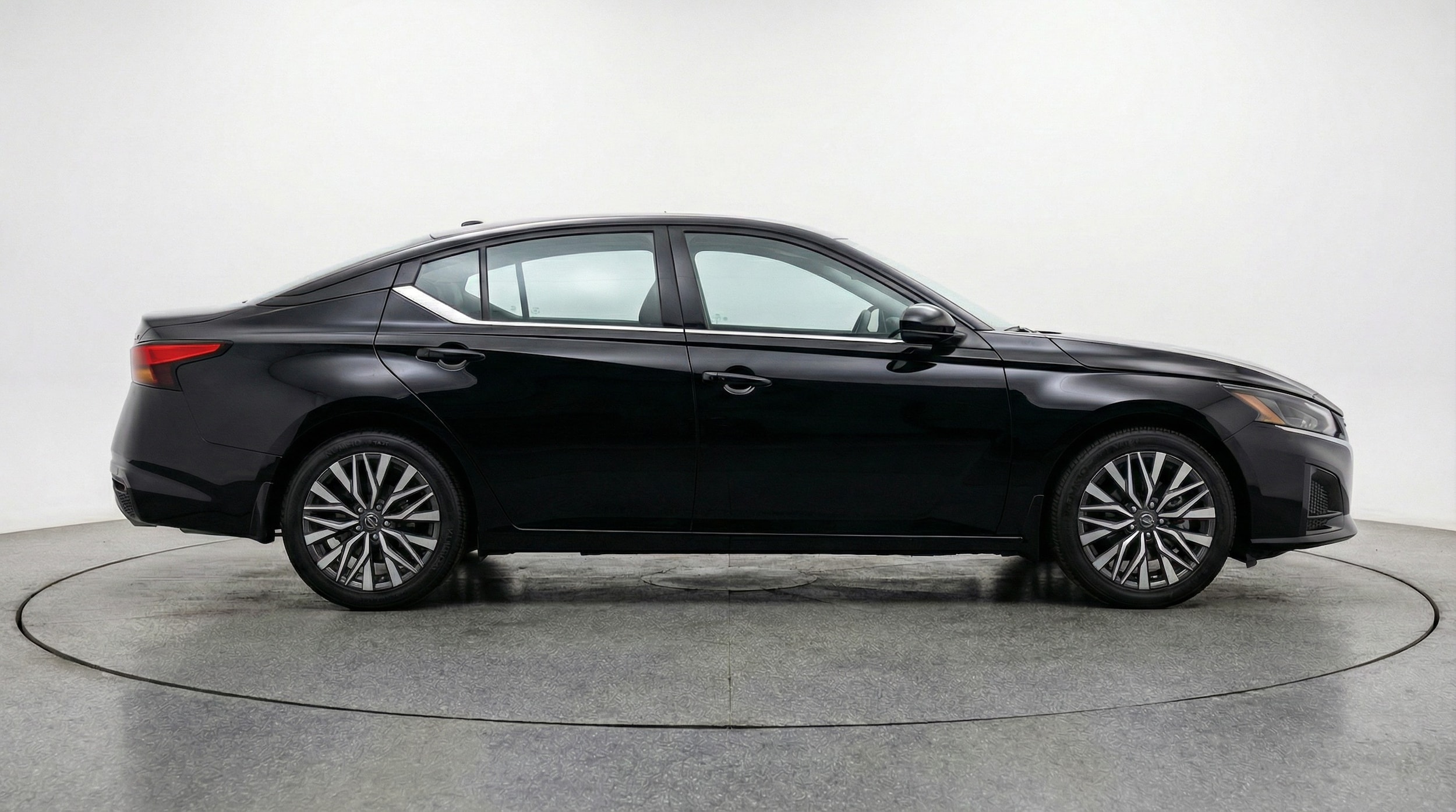 Thumbnail: 2025 Nissan Altima - 8