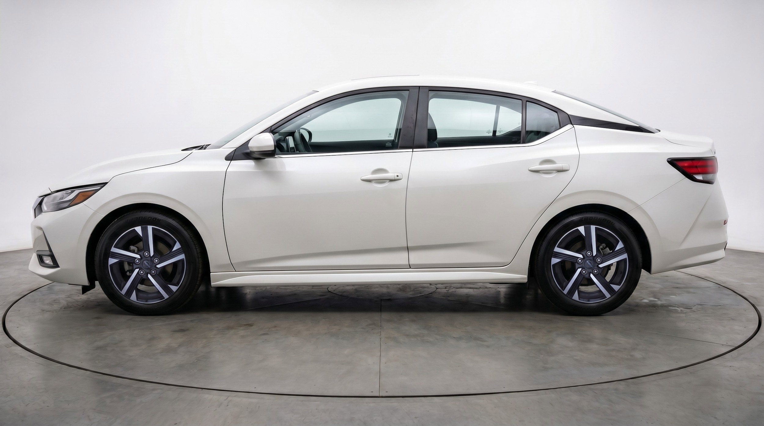 Thumbnail: 2025 Nissan Sentra - 5