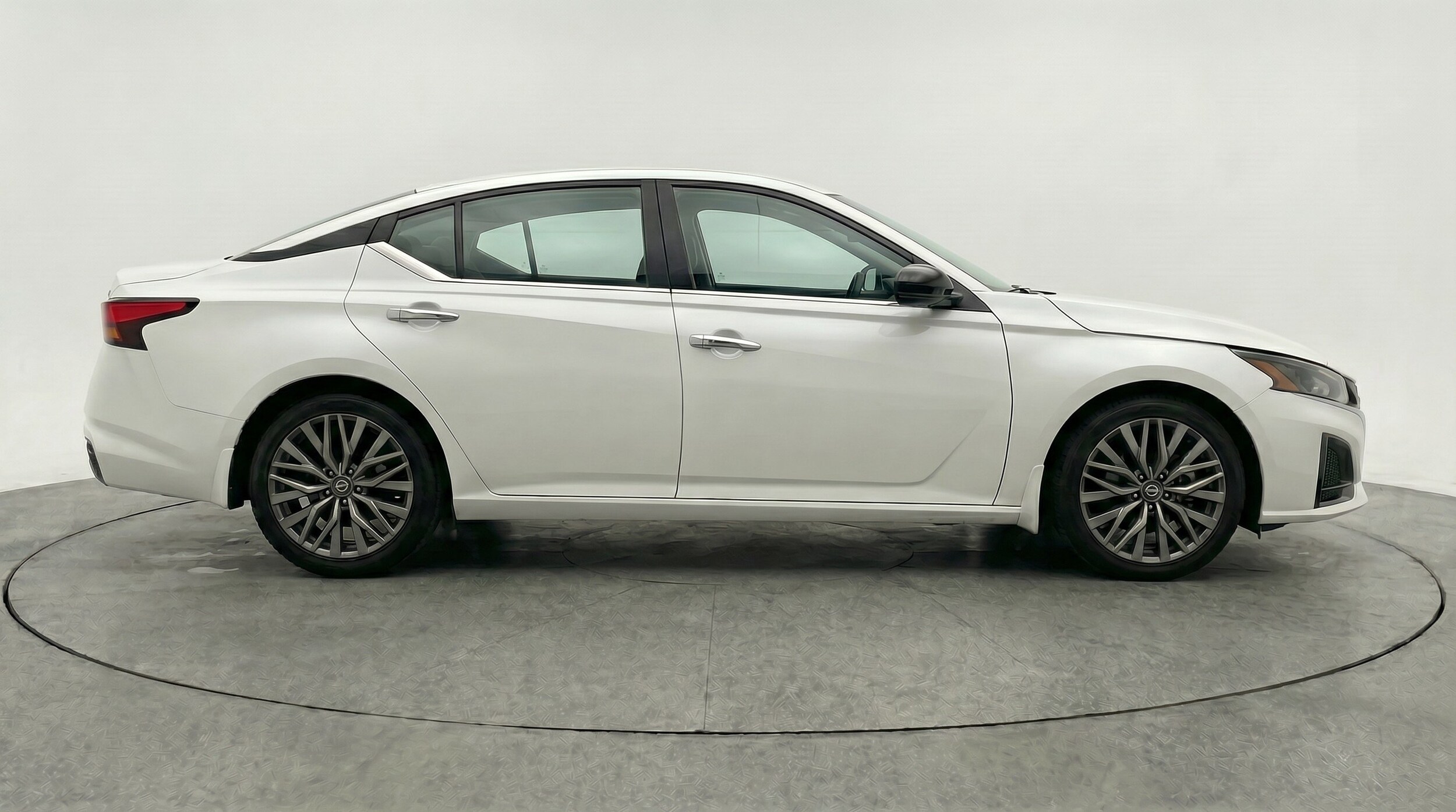 Thumbnail: 2025 Nissan Altima - 11