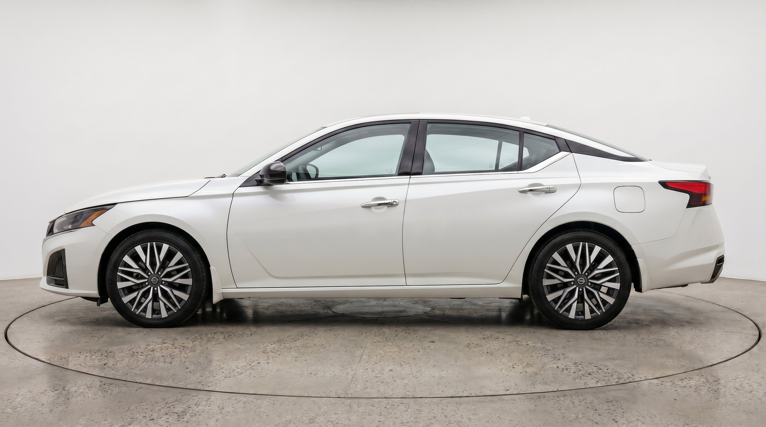 Thumbnail: 2025 Nissan Altima - 5