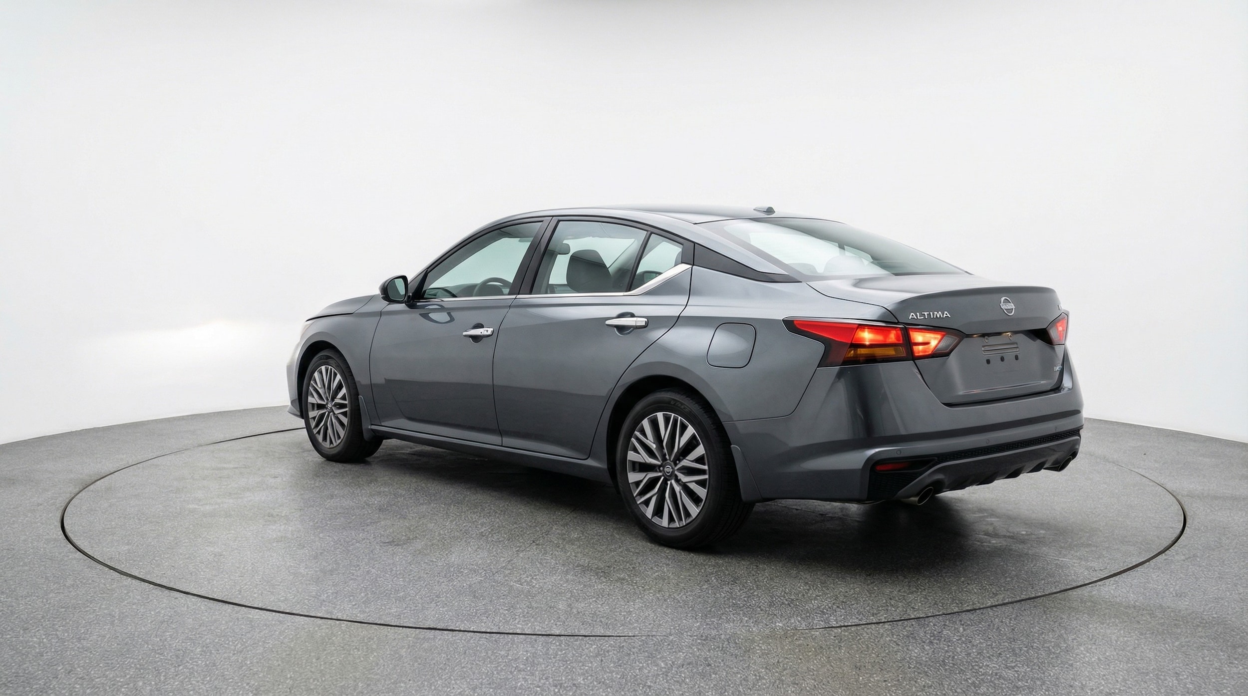 Thumbnail: 2025 Nissan Altima - 5