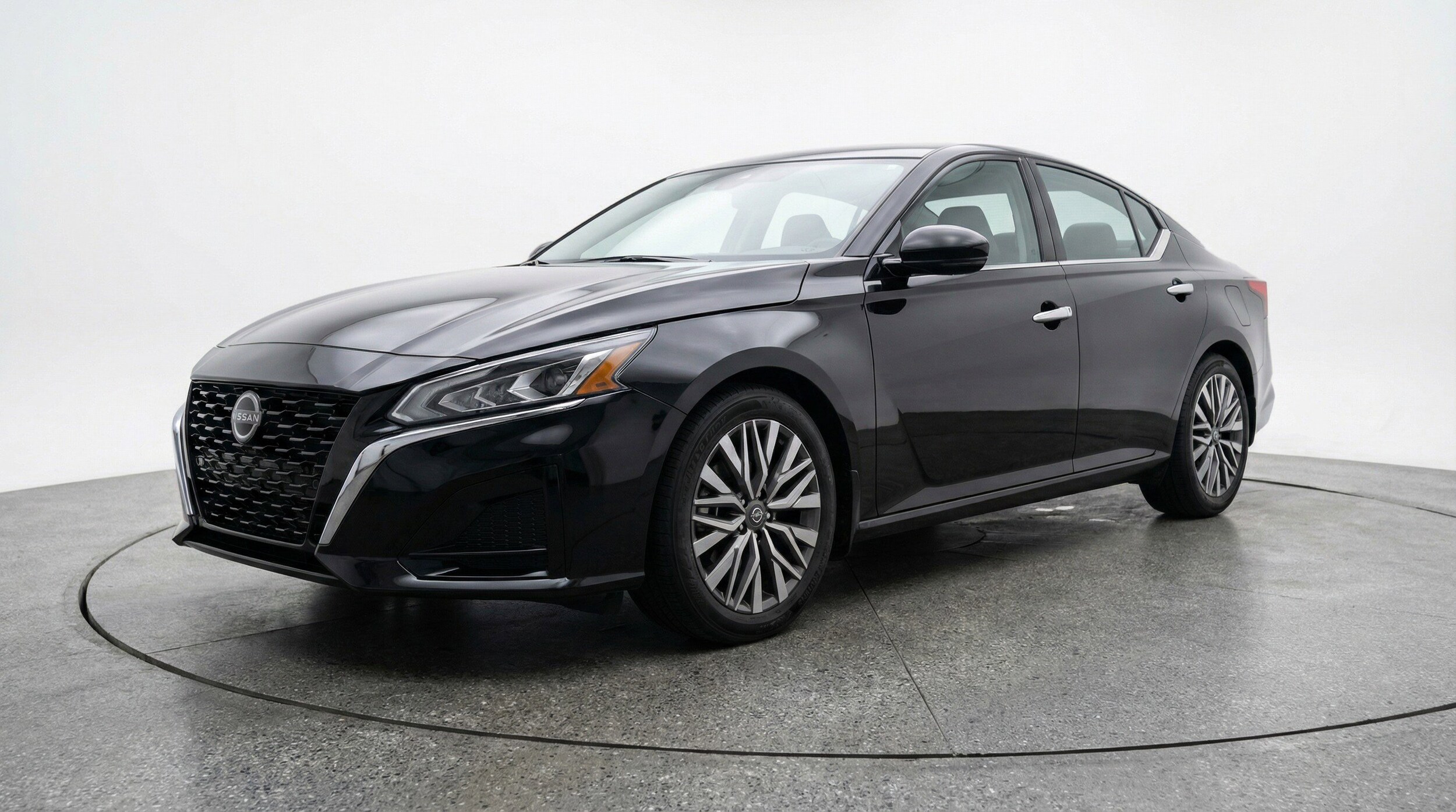 Thumbnail: 2025 Nissan Altima - 3