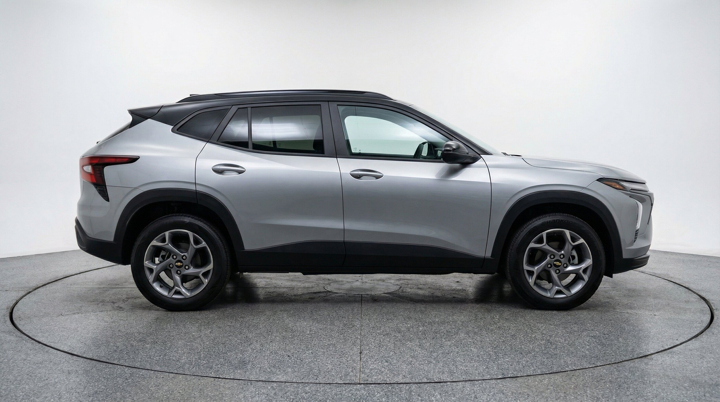 Thumbnail: 2025 Chevrolet Trax - 11
