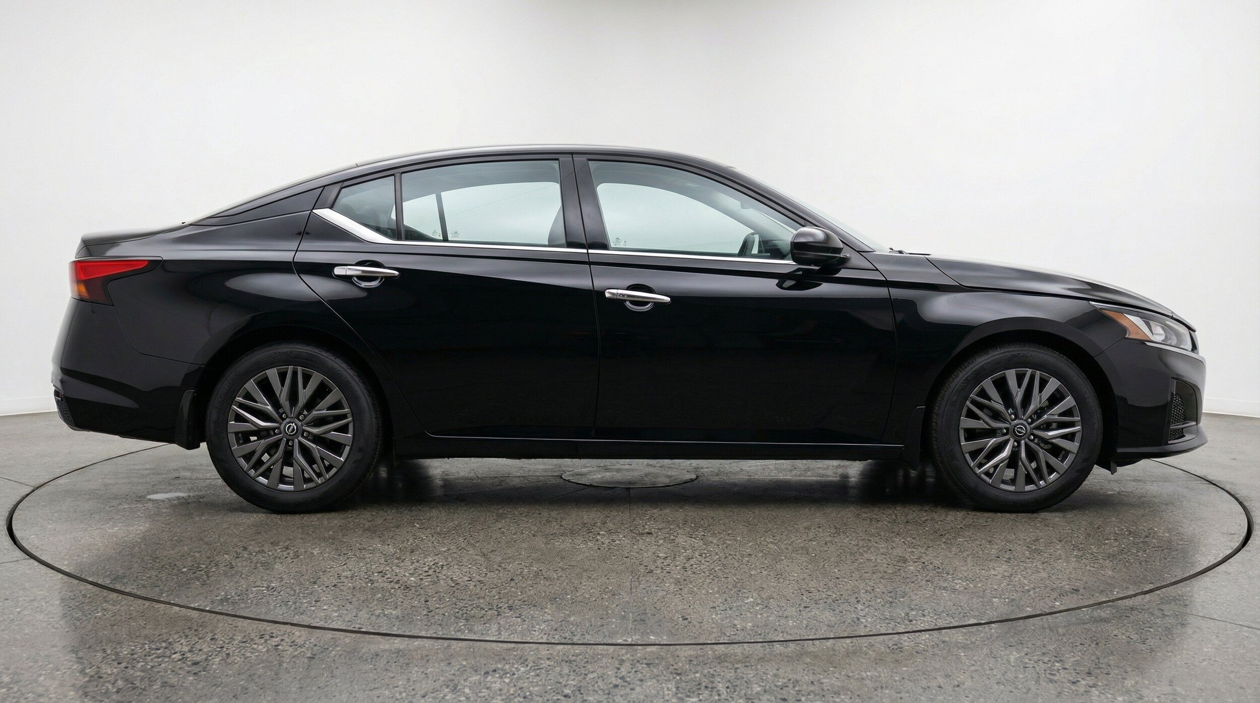 Thumbnail: 2025 Nissan Altima - 11