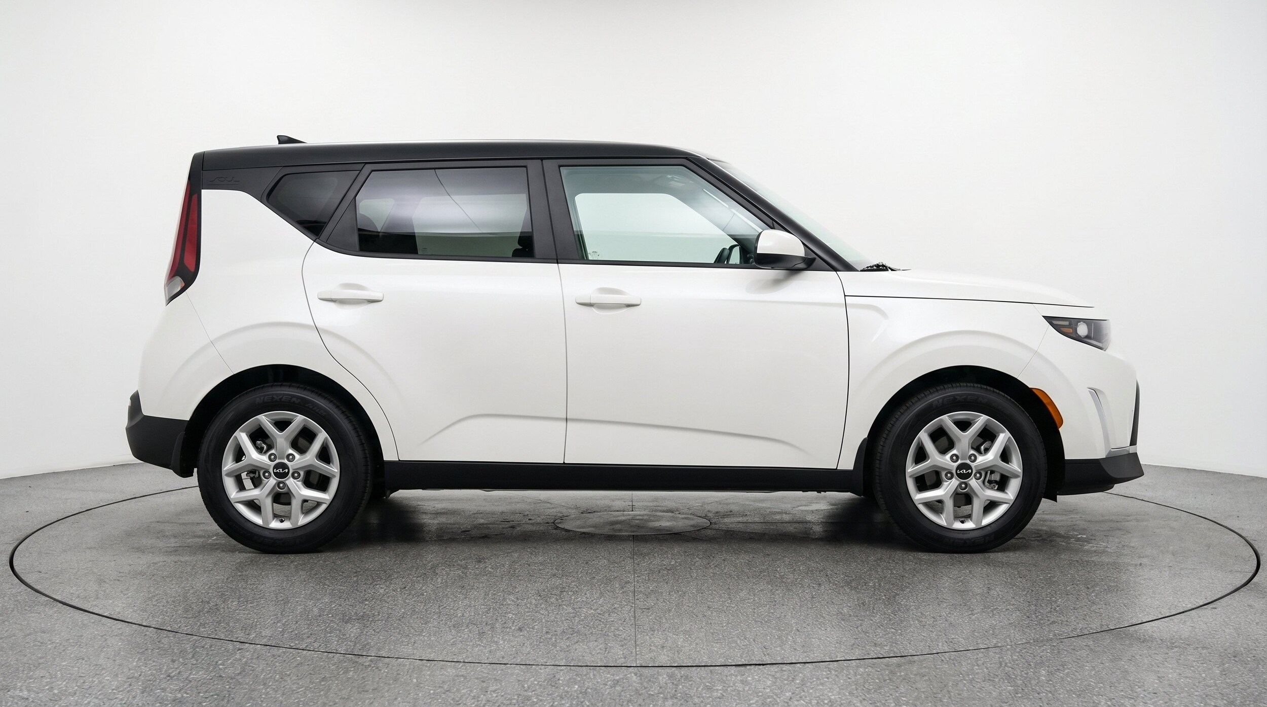 Thumbnail: 2025 Kia Soul - 11