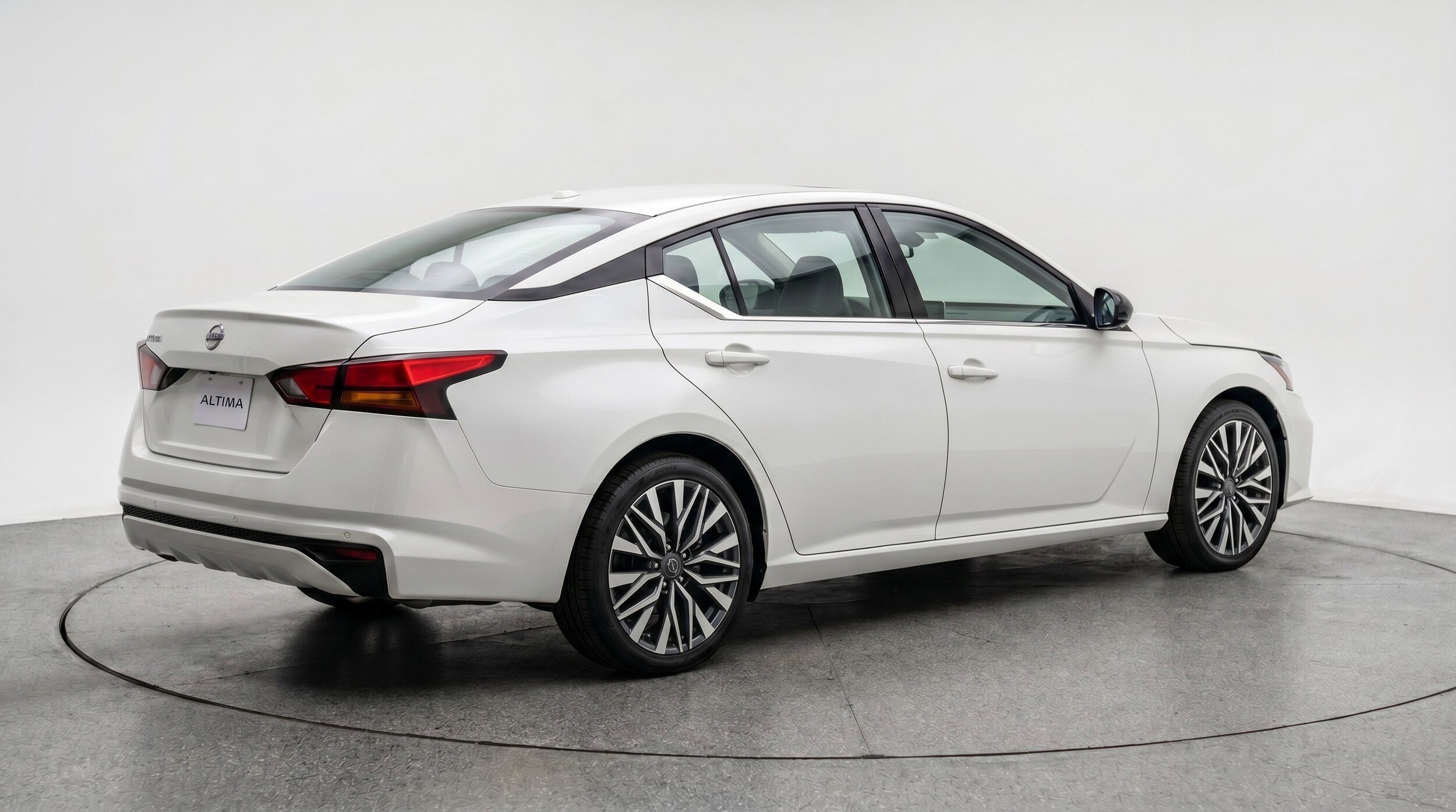 Thumbnail: 2025 Nissan Altima - 9
