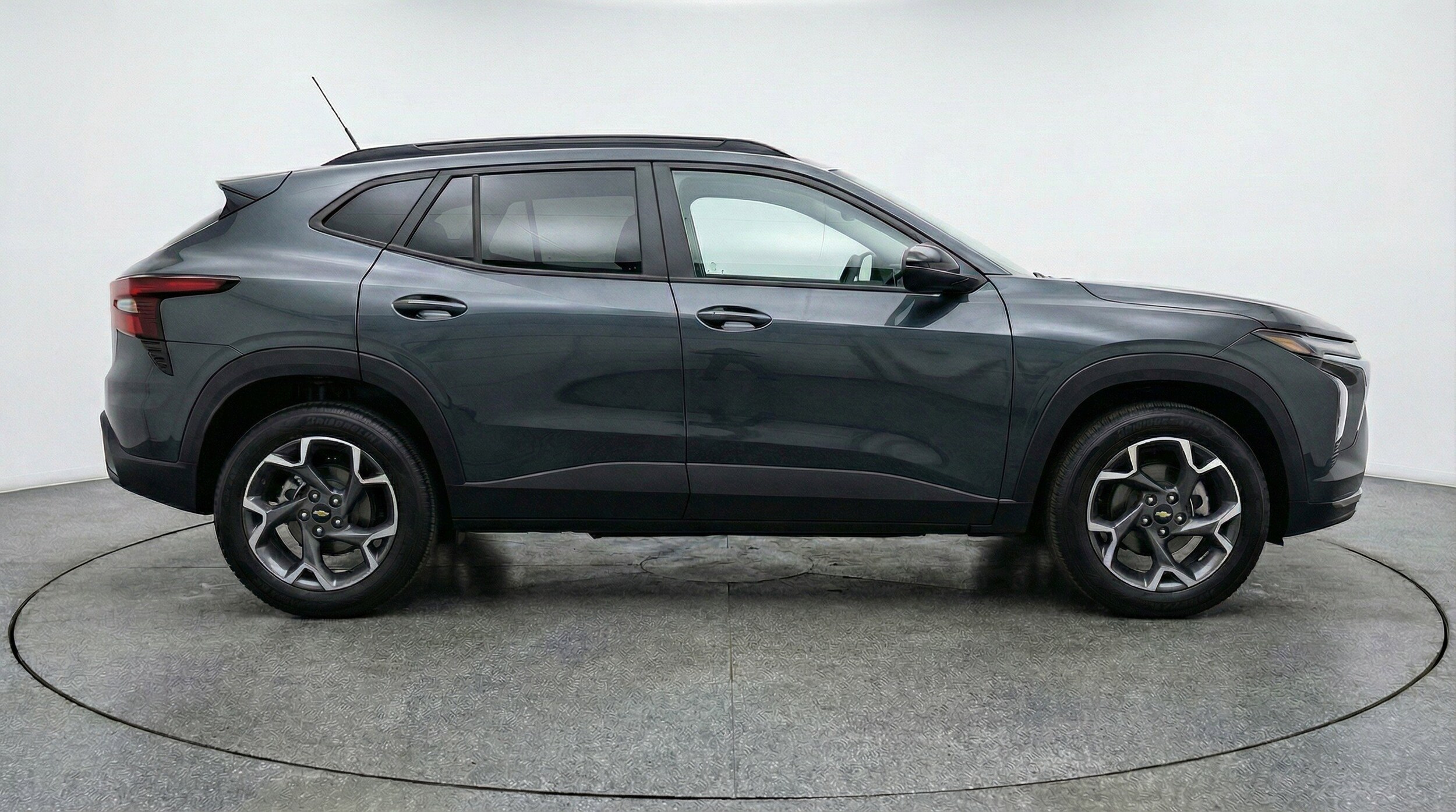 Thumbnail: 2025 Chevrolet Trax - 11