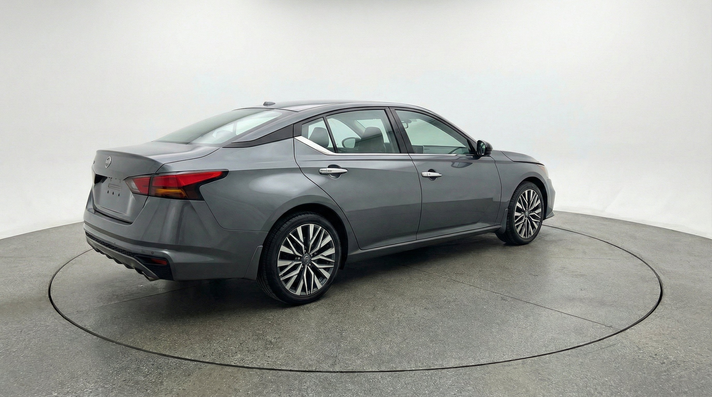 Thumbnail: 2025 Nissan Altima - 9