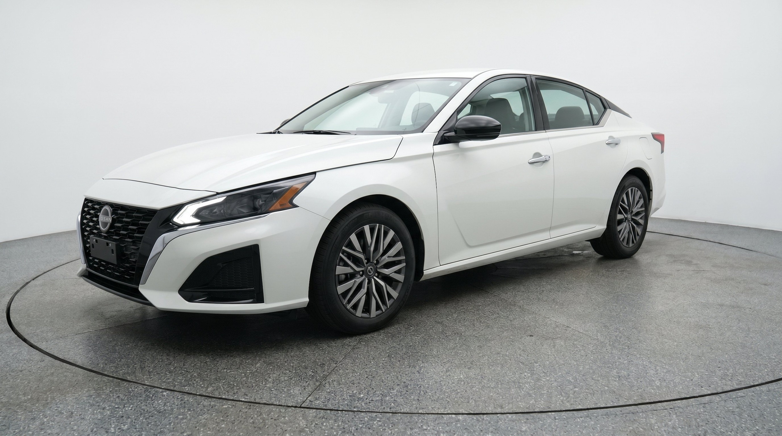 Thumbnail: 2025 Nissan Altima - 3