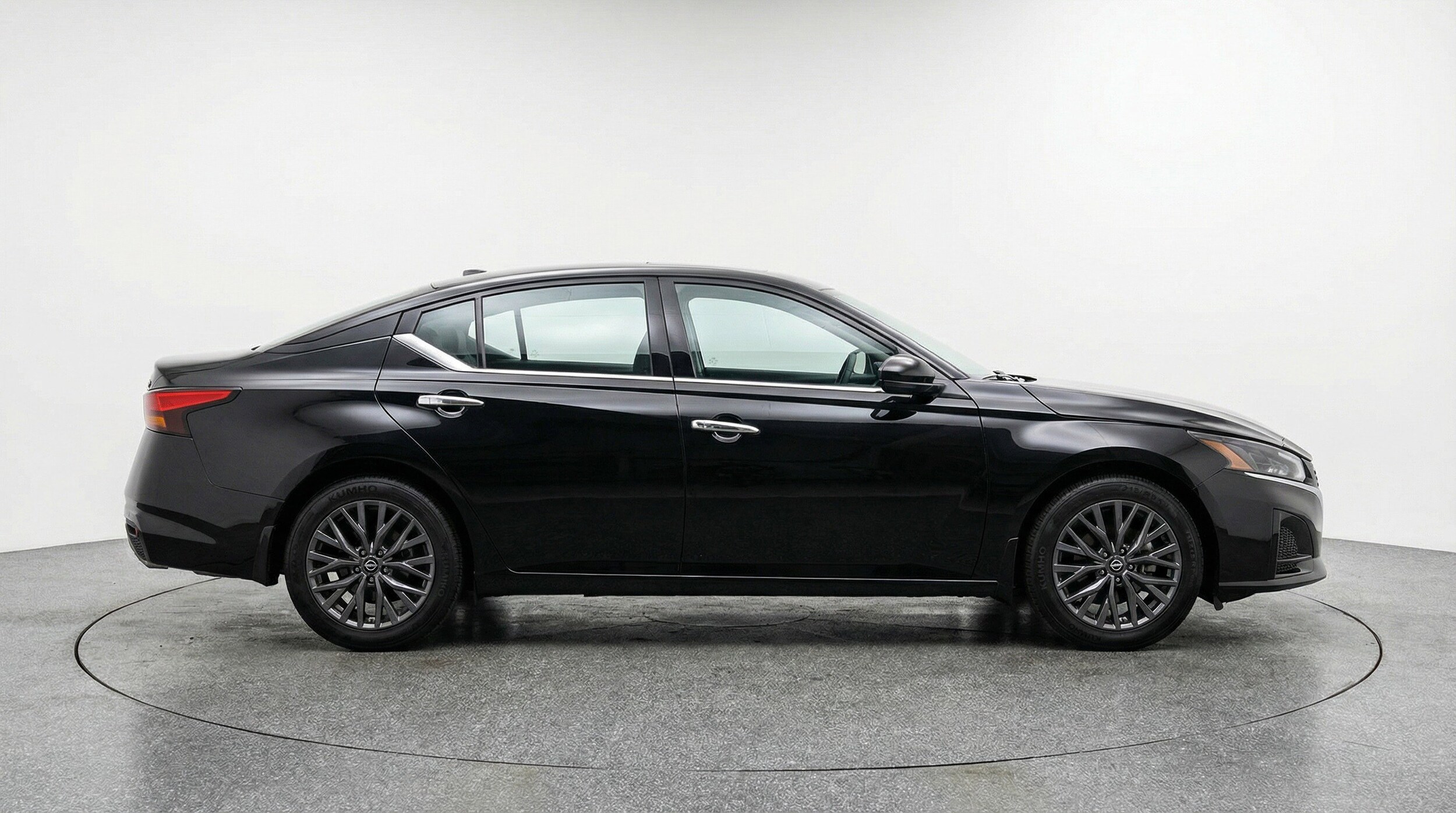 Thumbnail: 2025 Nissan Altima - 11