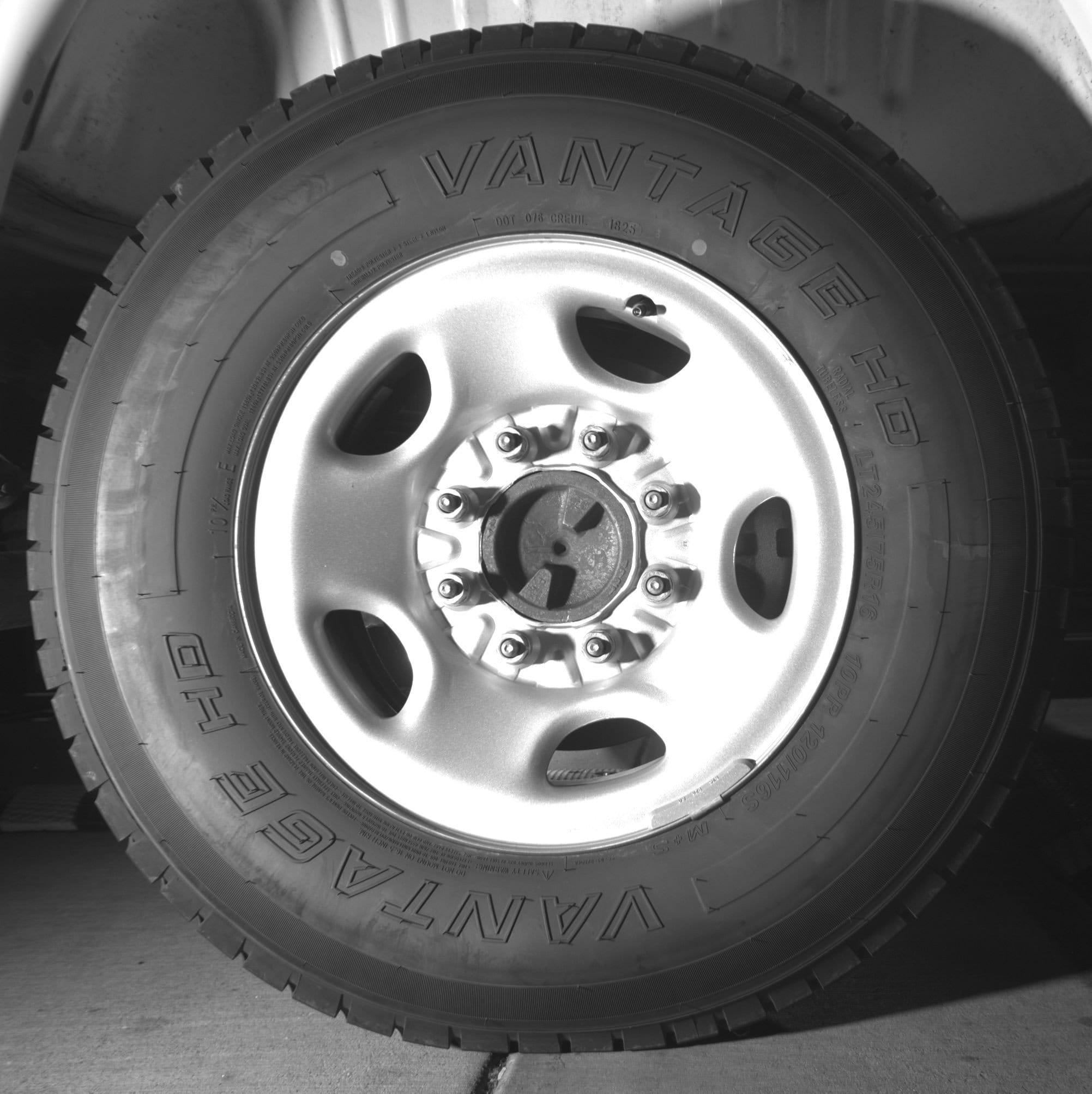 Thumbnail: 2025 Chevrolet Express - 15