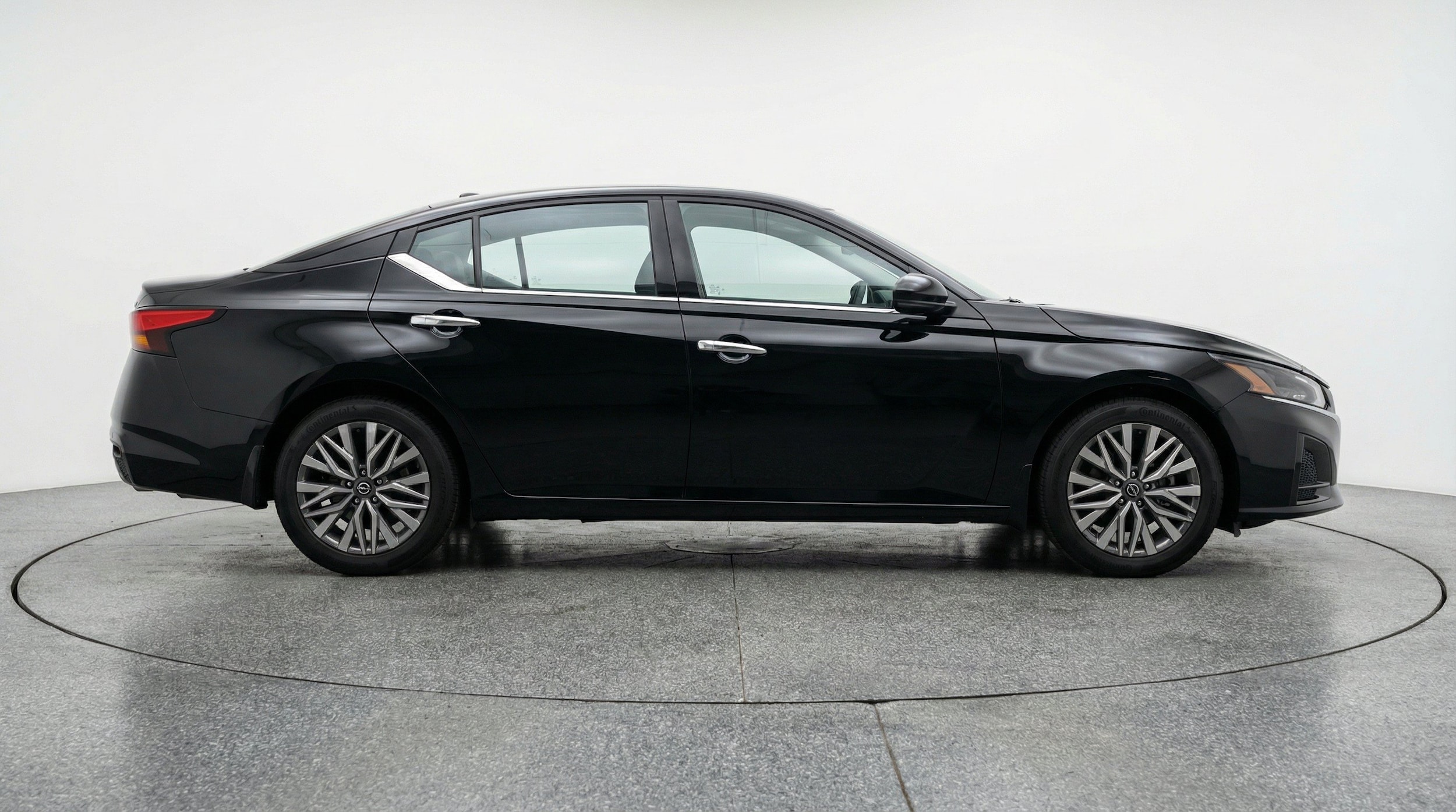 Thumbnail: 2025 Nissan Altima - 11