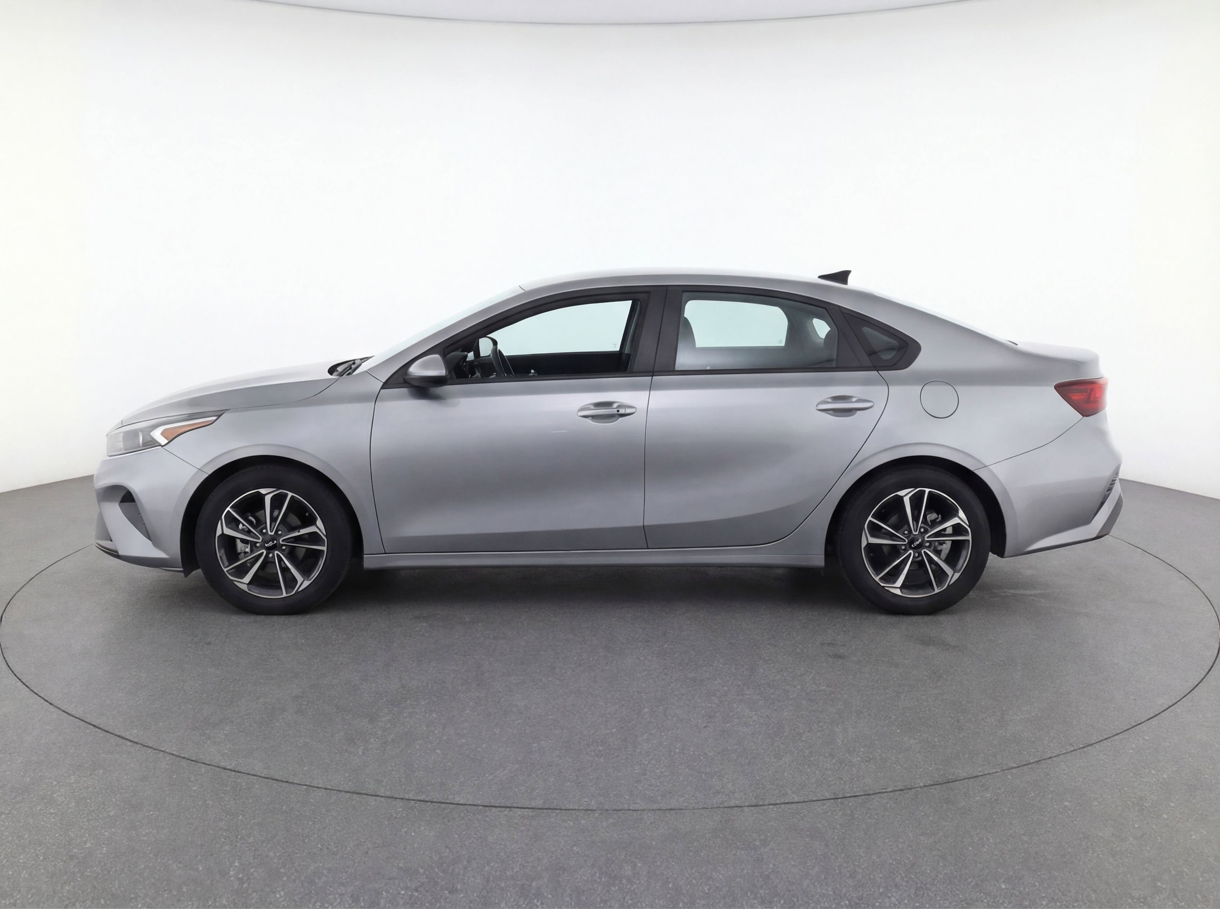 Thumbnail: 2023 Kia Forte - 5