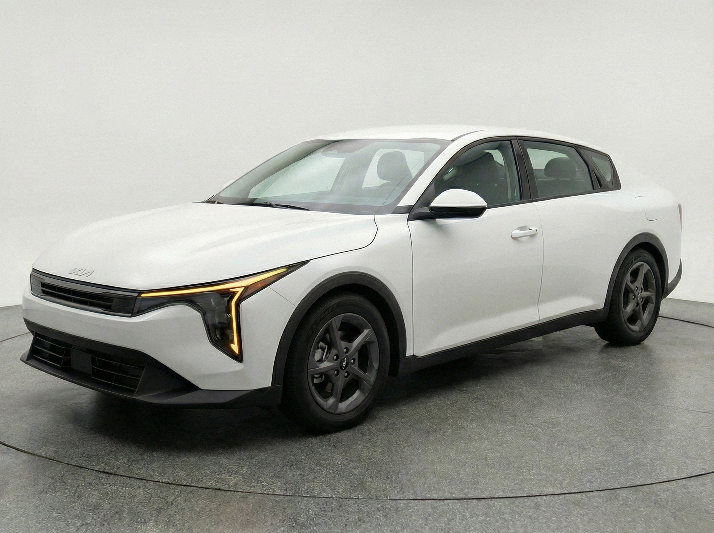 Thumbnail: 2025 Kia K4 - 3
