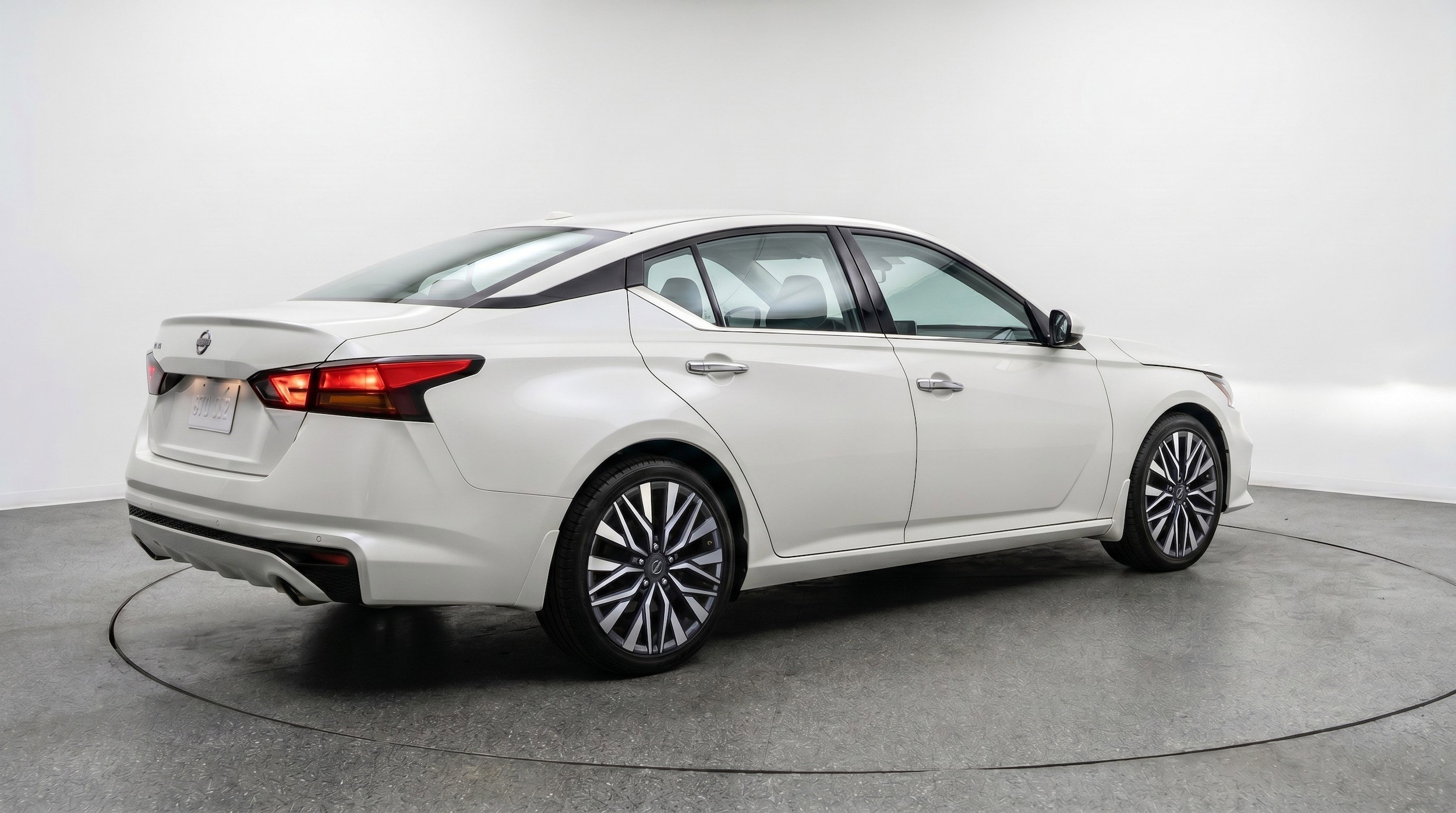 Thumbnail: 2025 Nissan Altima - 9