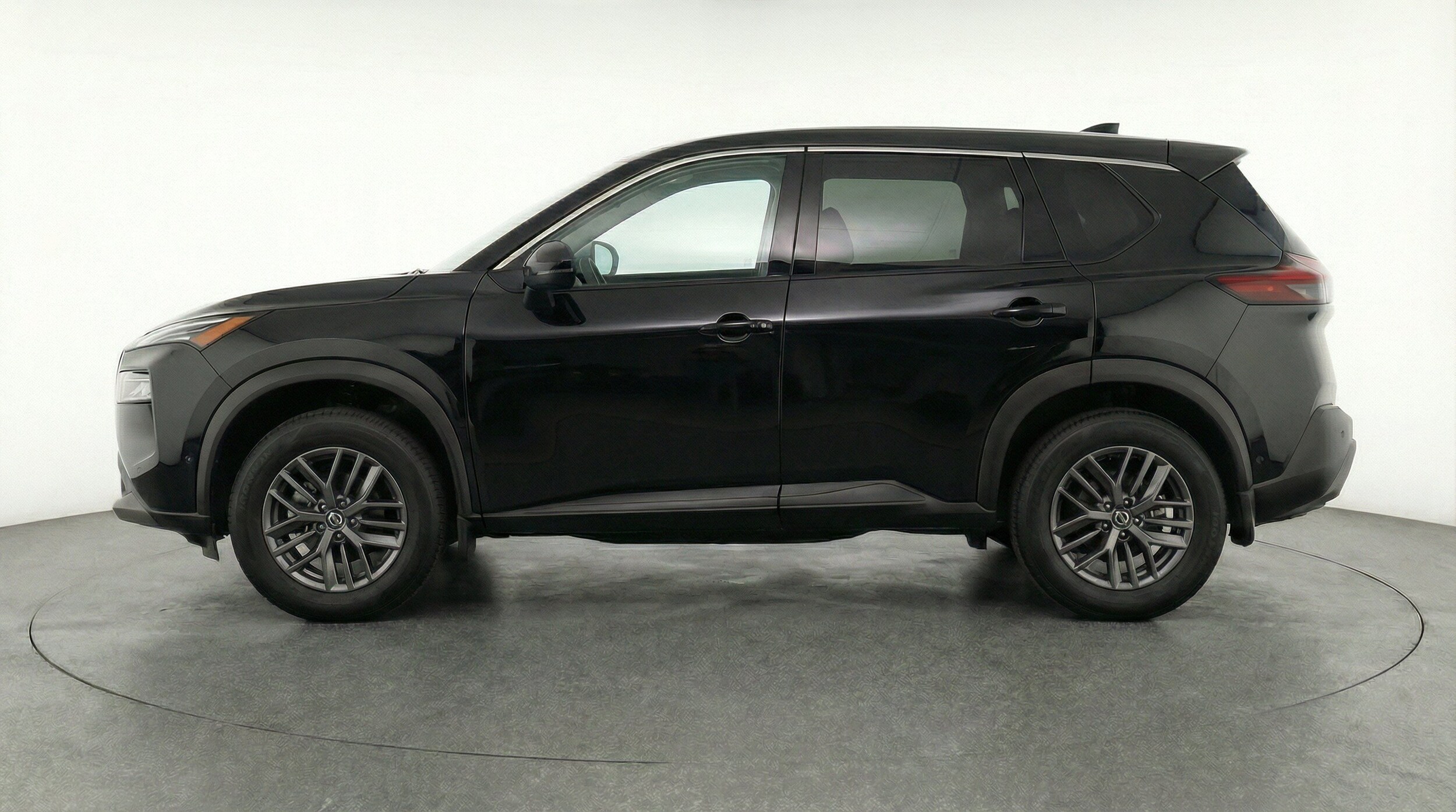 Thumbnail: 2023 Nissan Rogue - 5