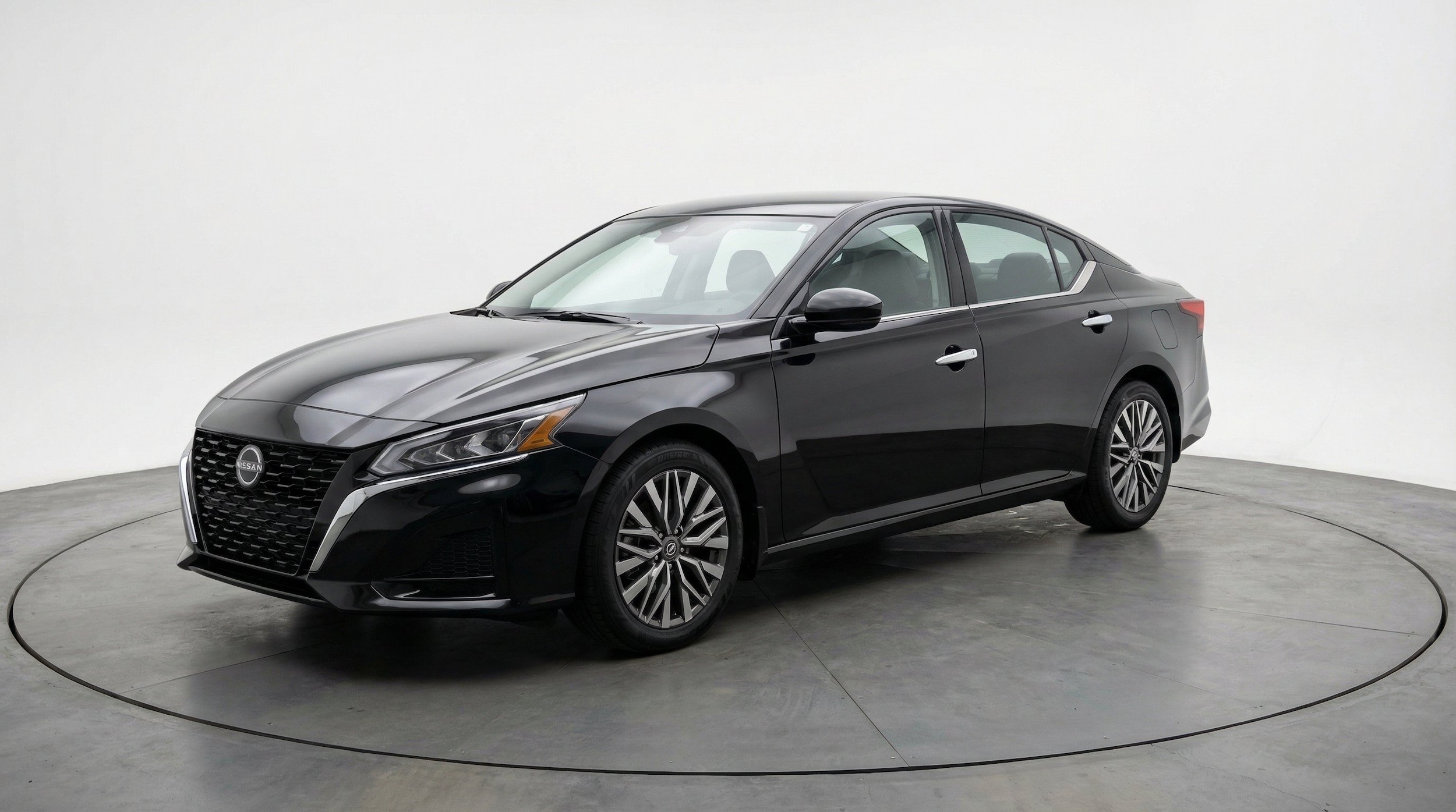 Thumbnail: 2025 Nissan Altima - 3