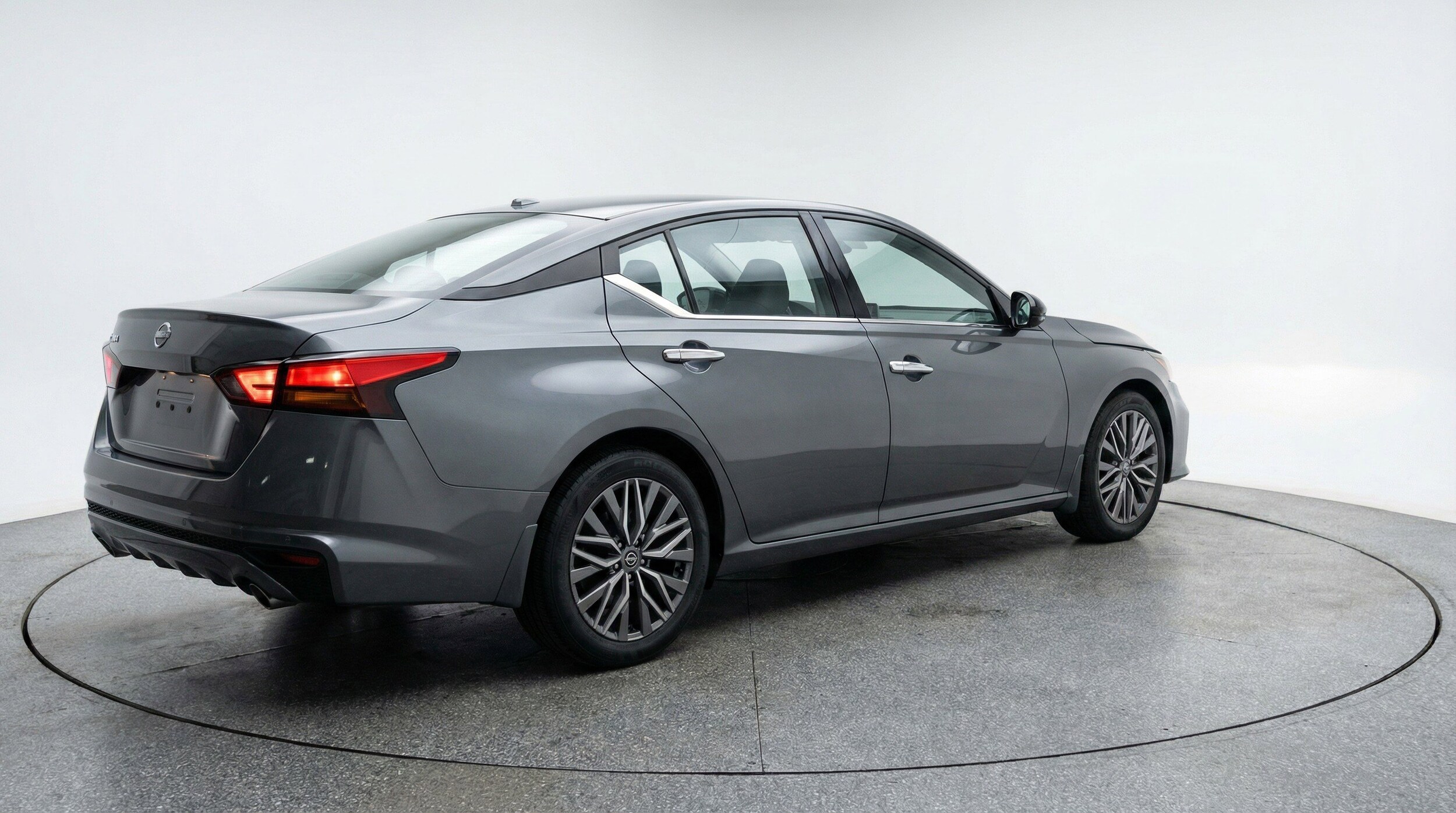 Thumbnail: 2025 Nissan Altima - 9