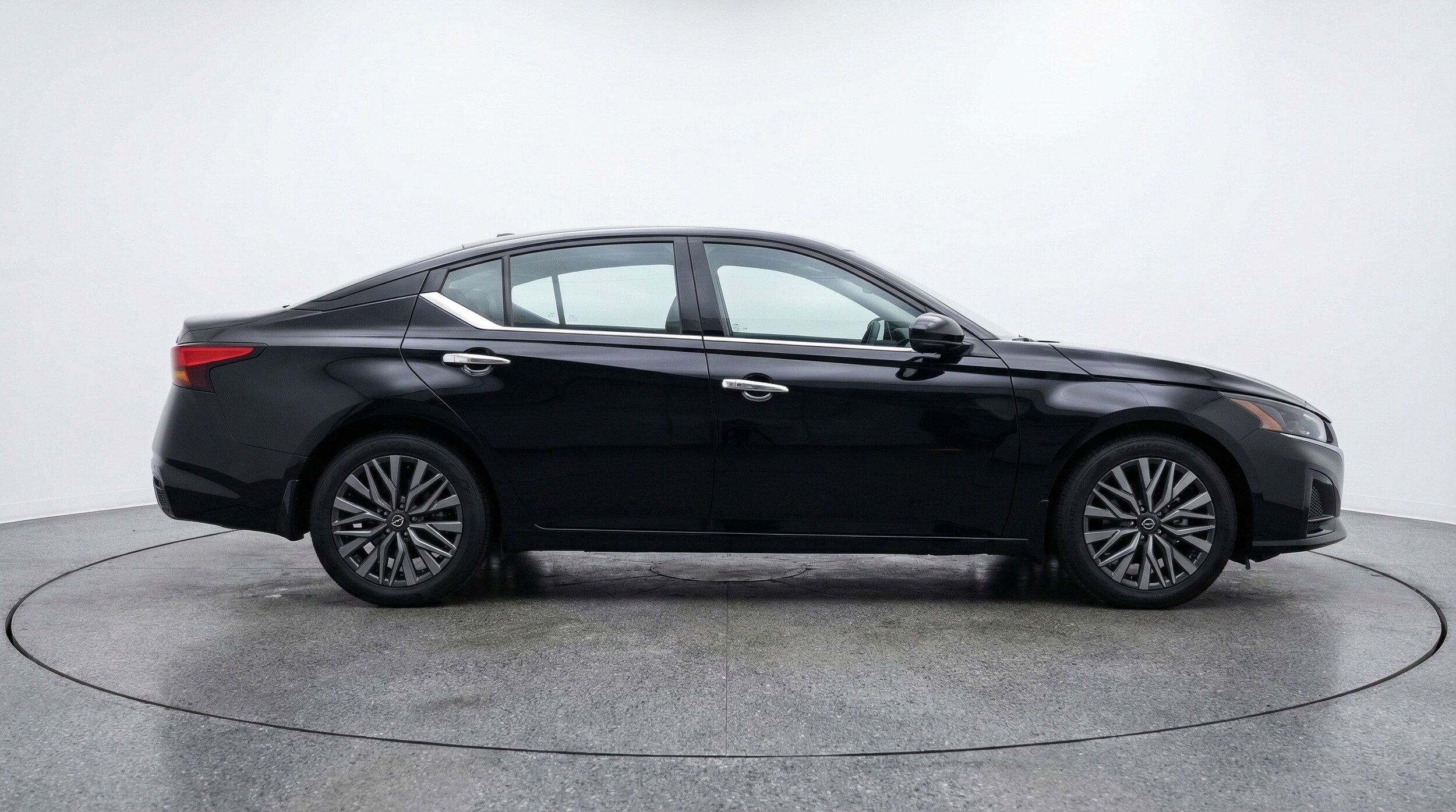 Thumbnail: 2025 Nissan Altima - 11