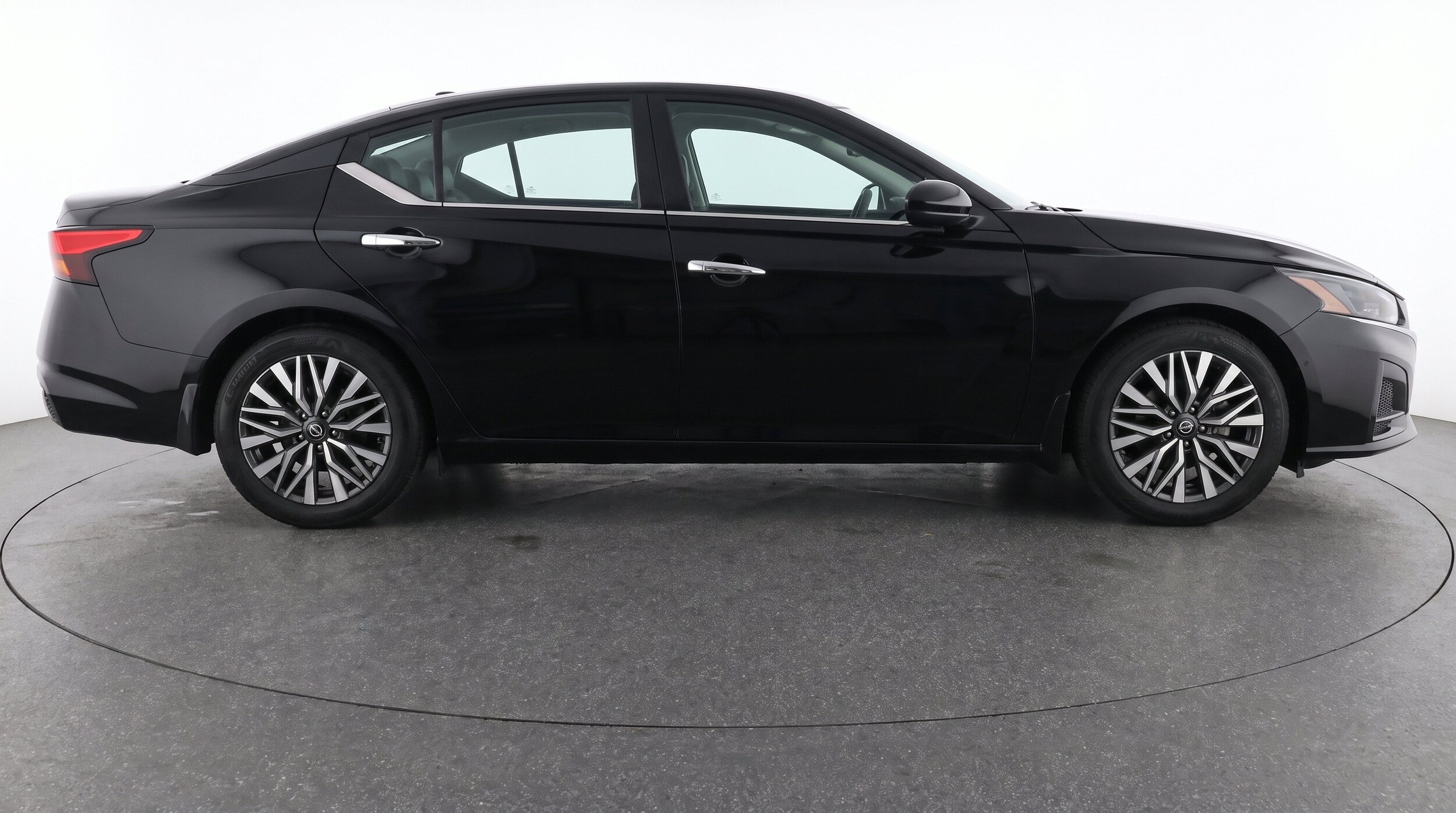 Thumbnail: 2025 Nissan Altima - 11