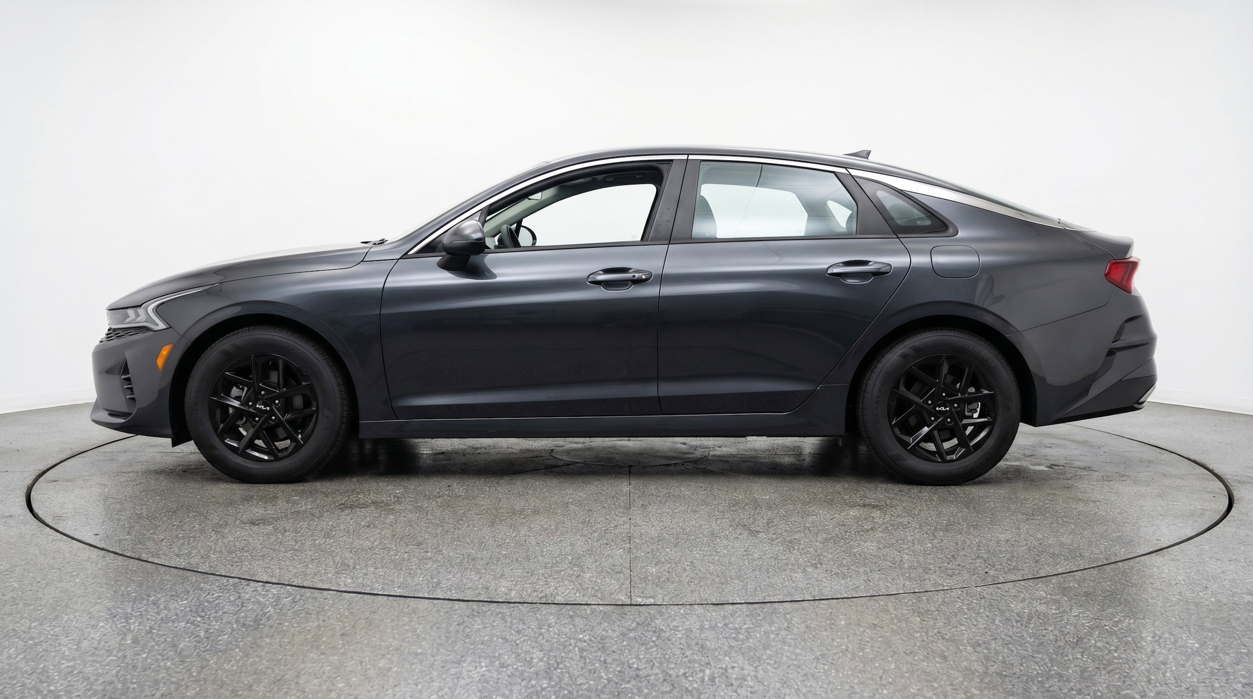 Thumbnail: 2025 Kia K5 - 5