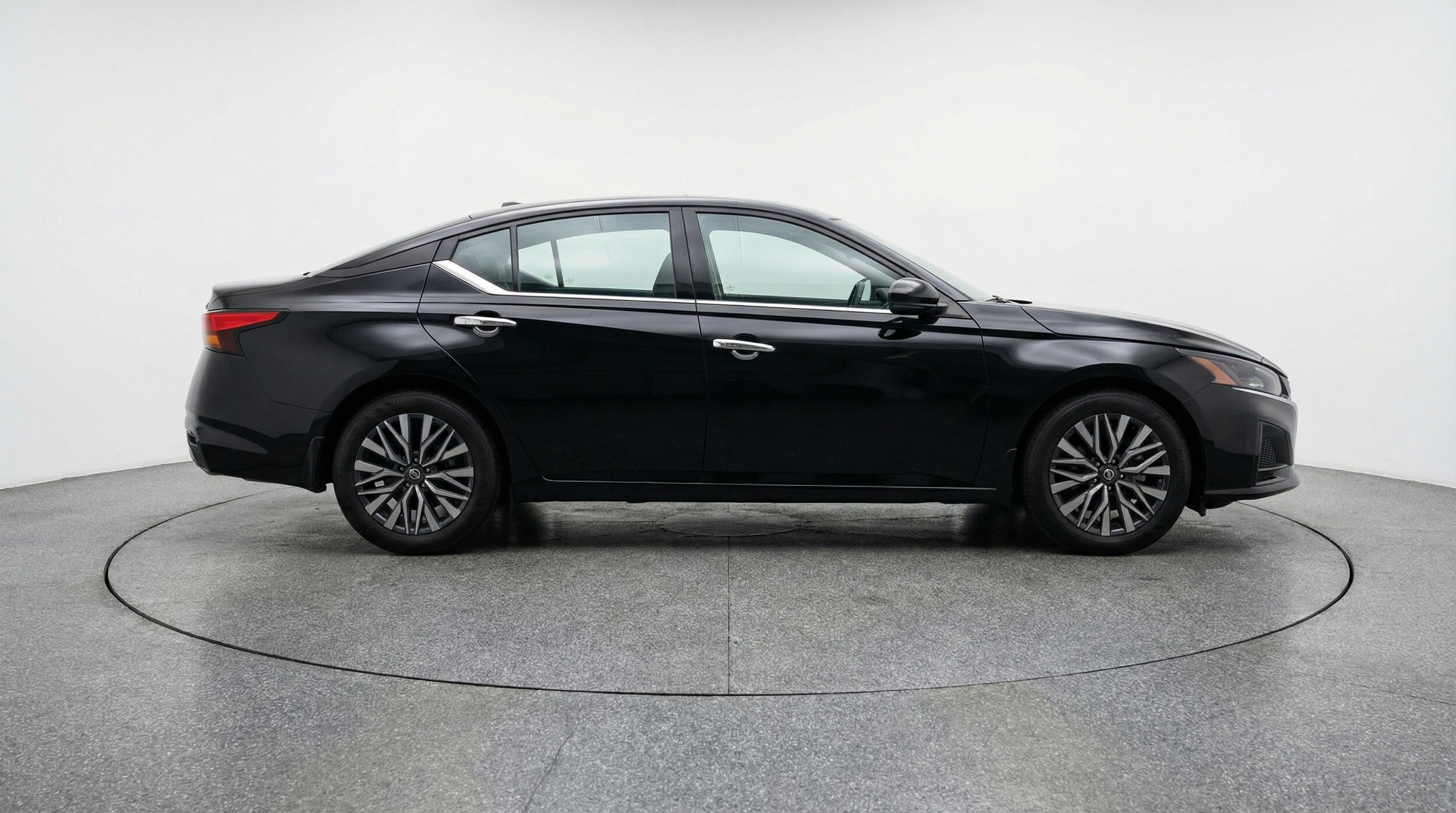 Thumbnail: 2025 Nissan Altima - 8