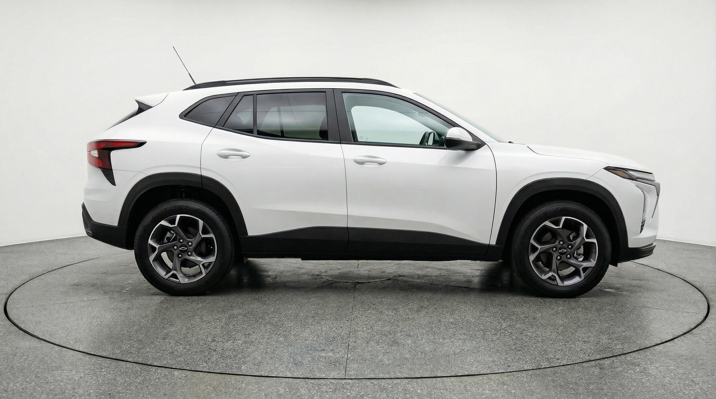Thumbnail: 2025 Chevrolet Trax - 11