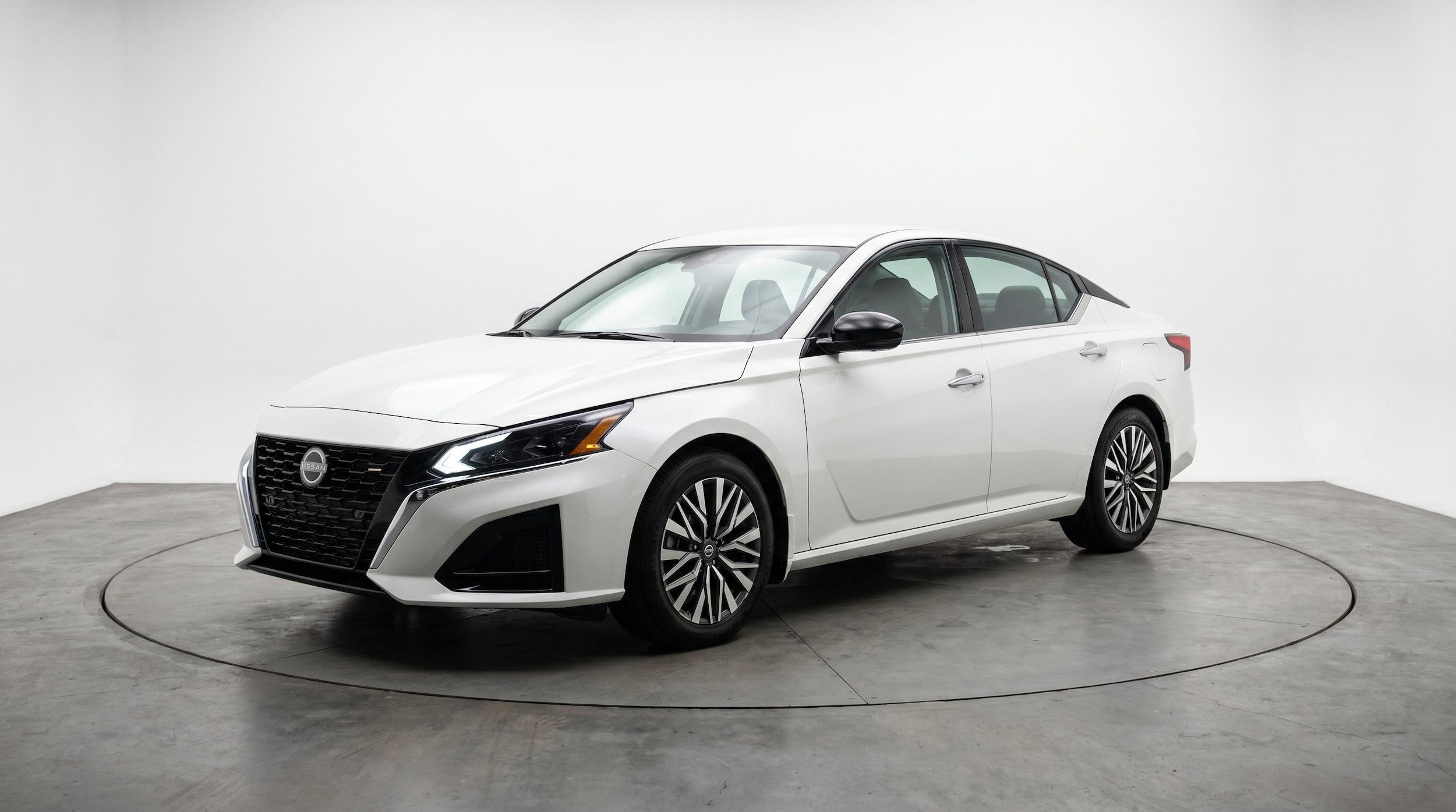 Thumbnail: 2025 Nissan Altima - 3