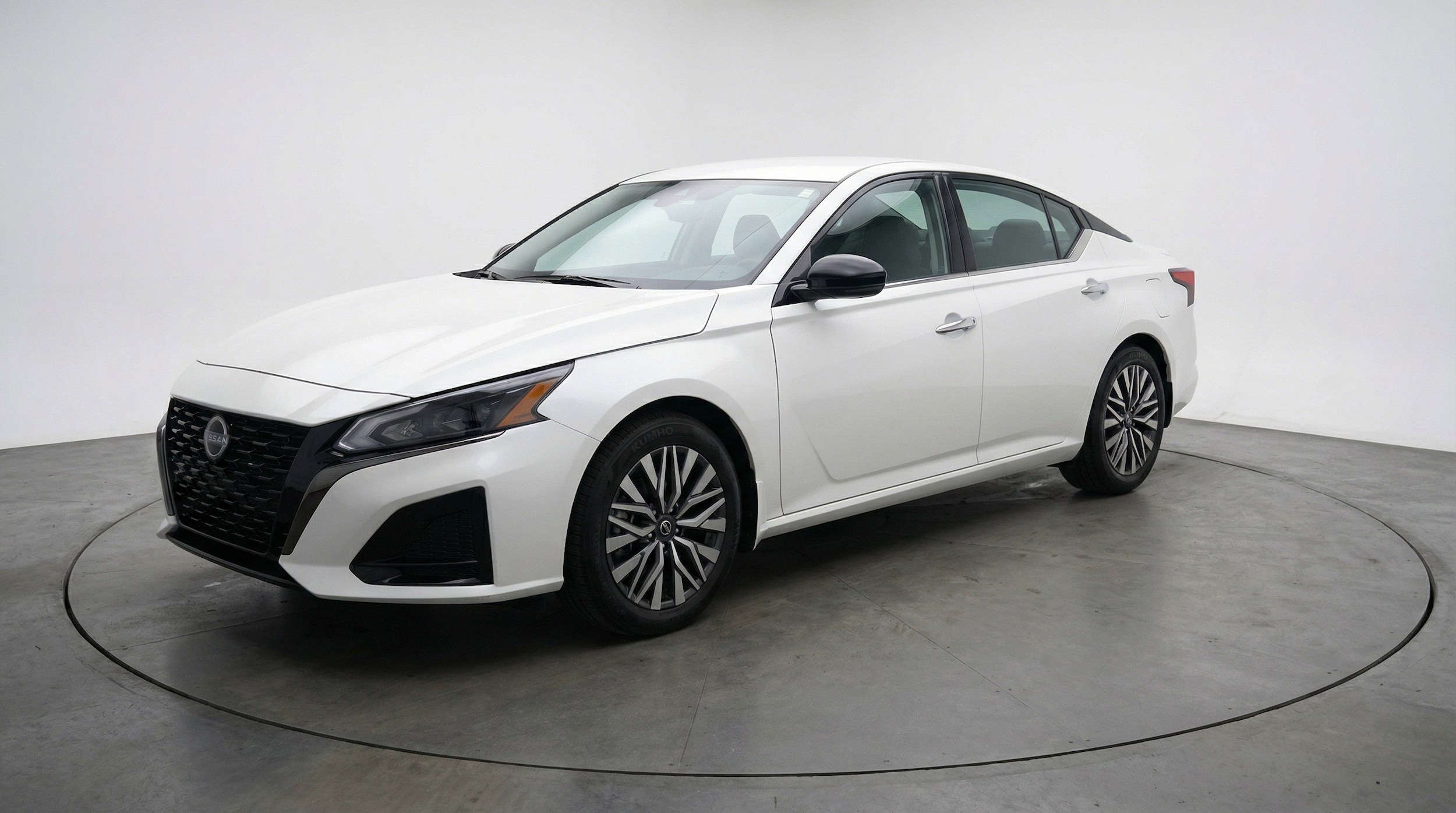 Thumbnail: 2025 Nissan Altima - 3