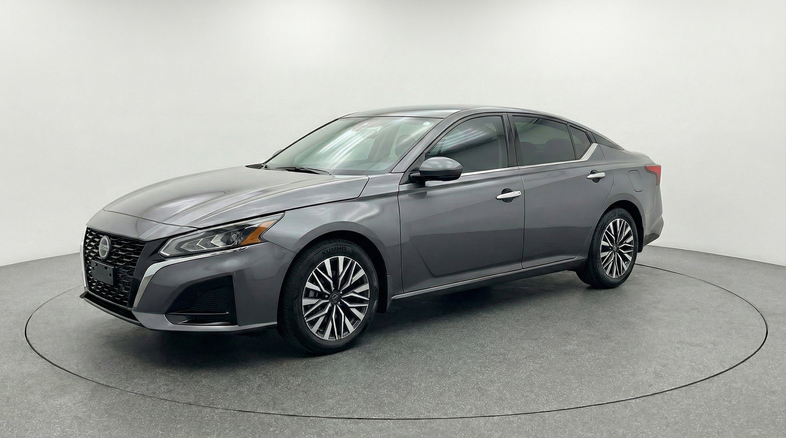 Thumbnail: 2025 Nissan Altima - 3