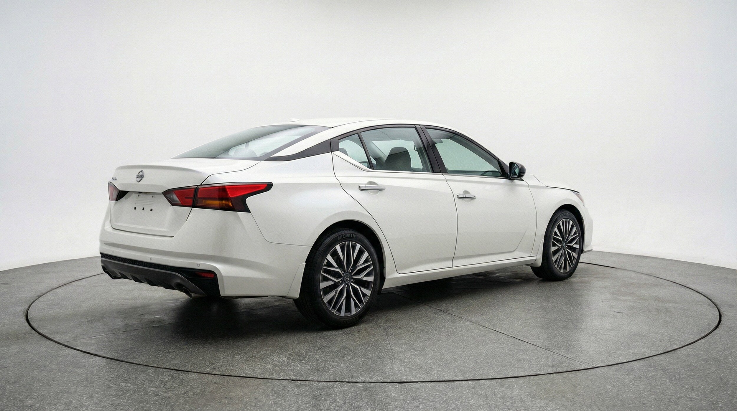 Thumbnail: 2025 Nissan Altima - 9