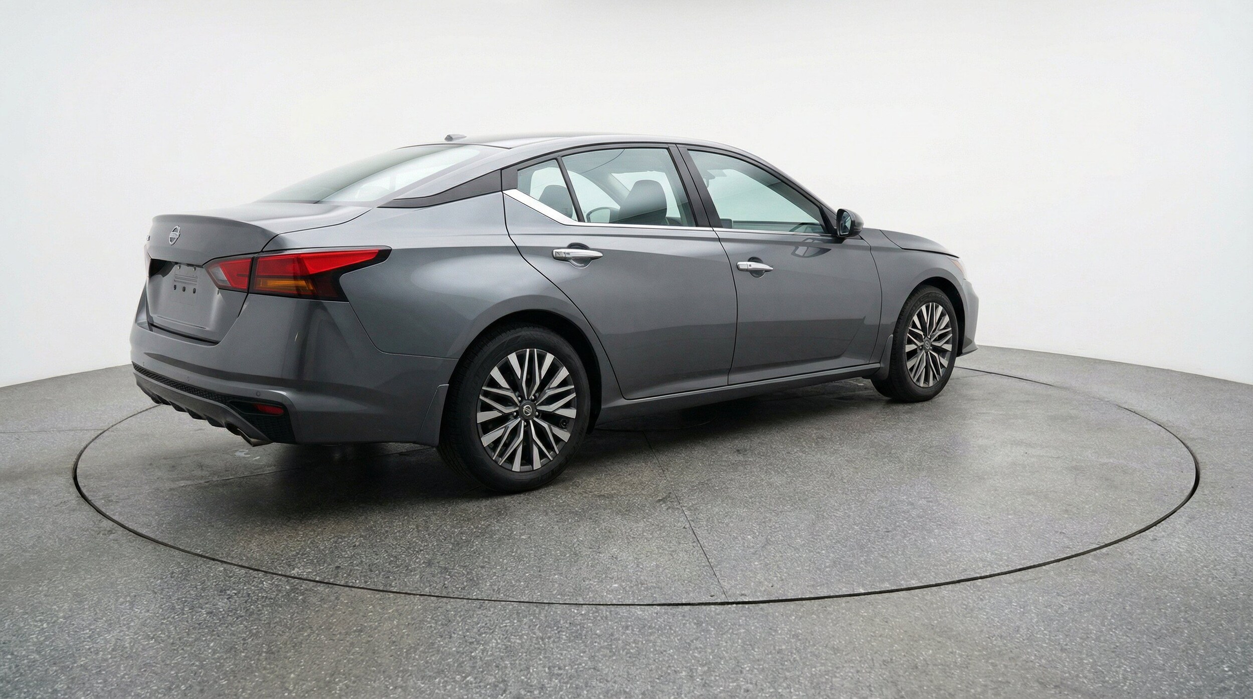 Thumbnail: 2025 Nissan Altima - 9