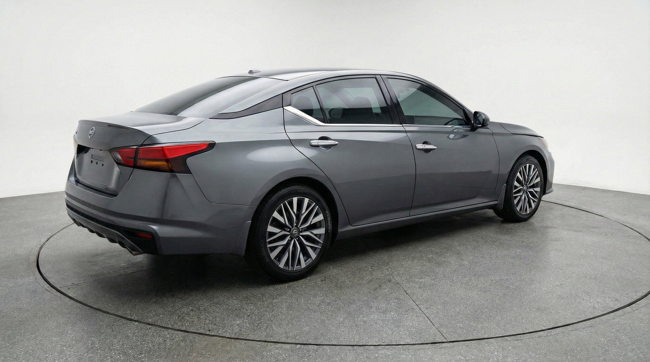 Thumbnail: 2025 Nissan Altima - 9