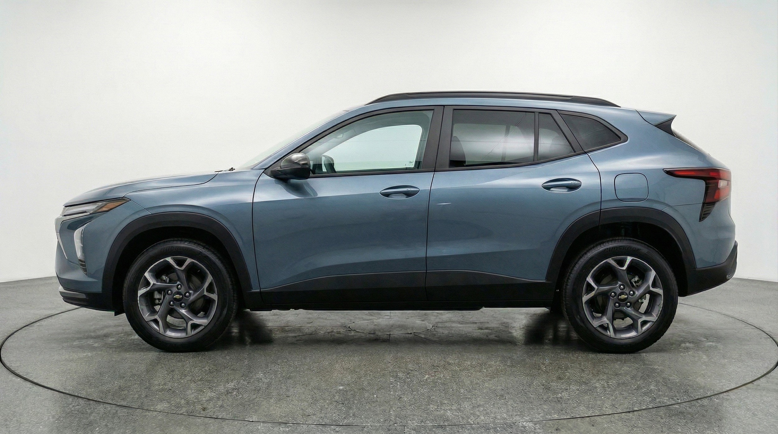 Thumbnail: 2025 Chevrolet Trax - 5