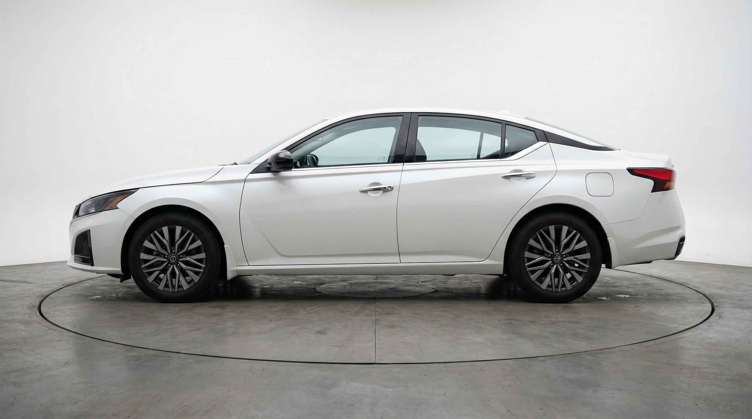 Thumbnail: 2025 Nissan Altima - 4