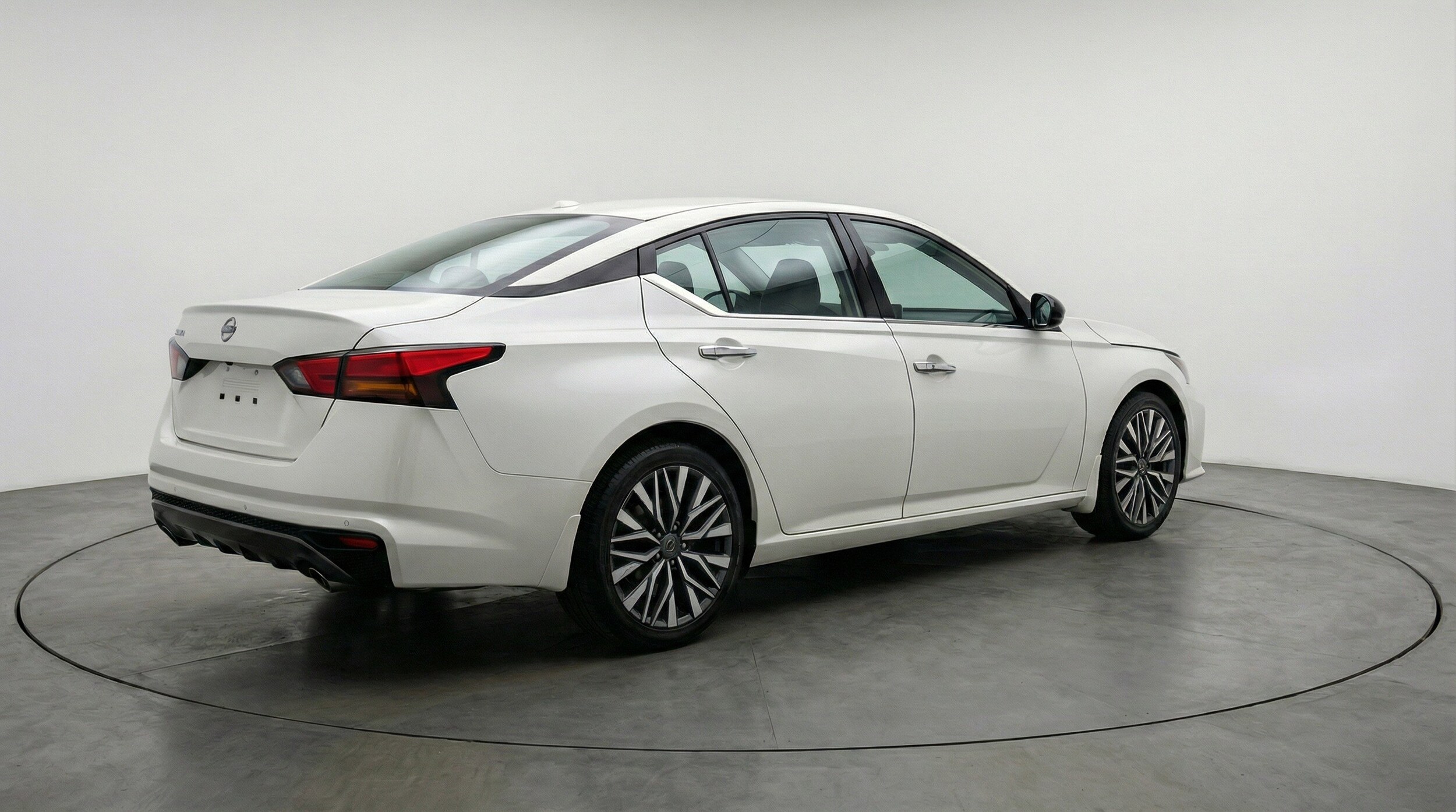 Thumbnail: 2025 Nissan Altima - 9