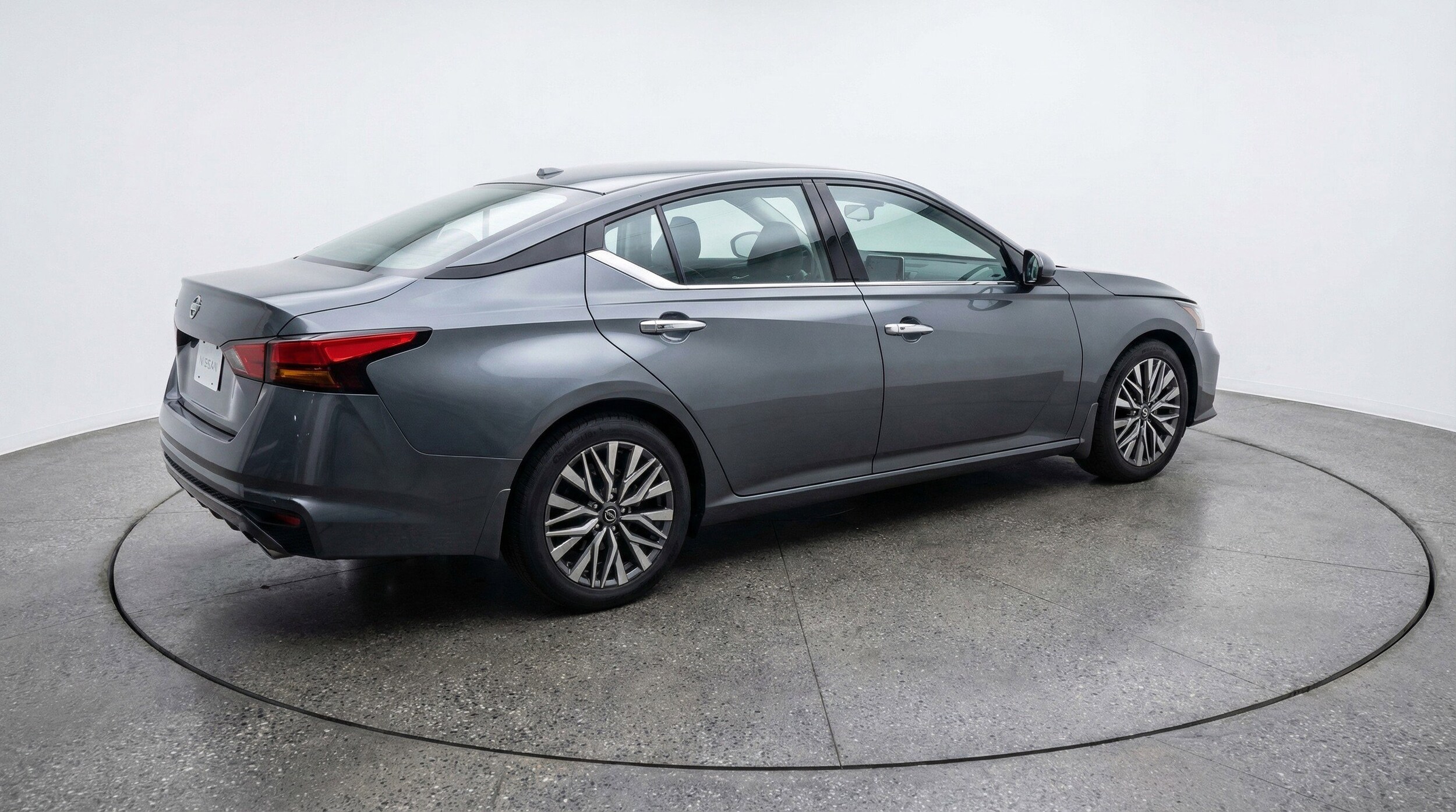 Thumbnail: 2025 Nissan Altima - 9