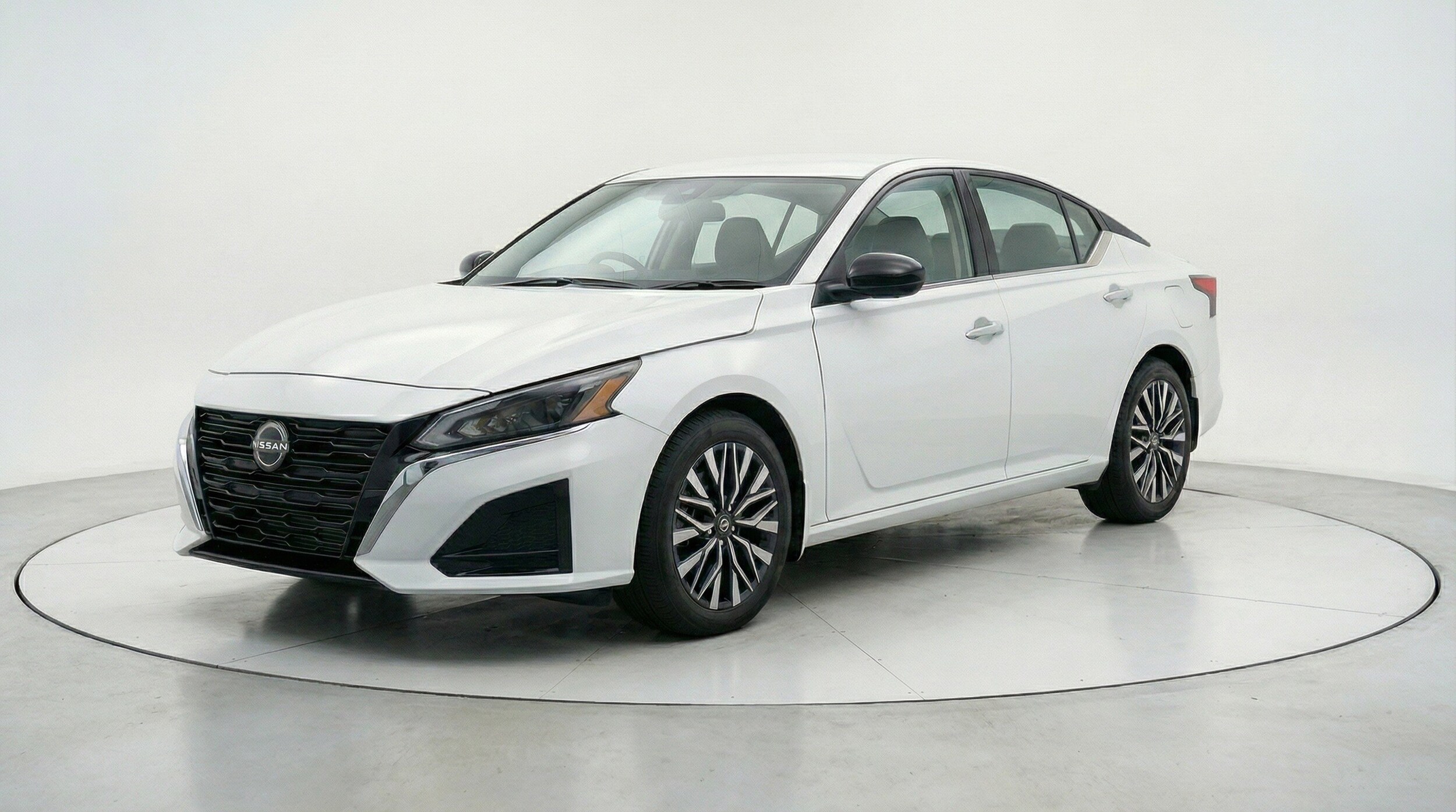 Thumbnail: 2025 Nissan Altima - 3