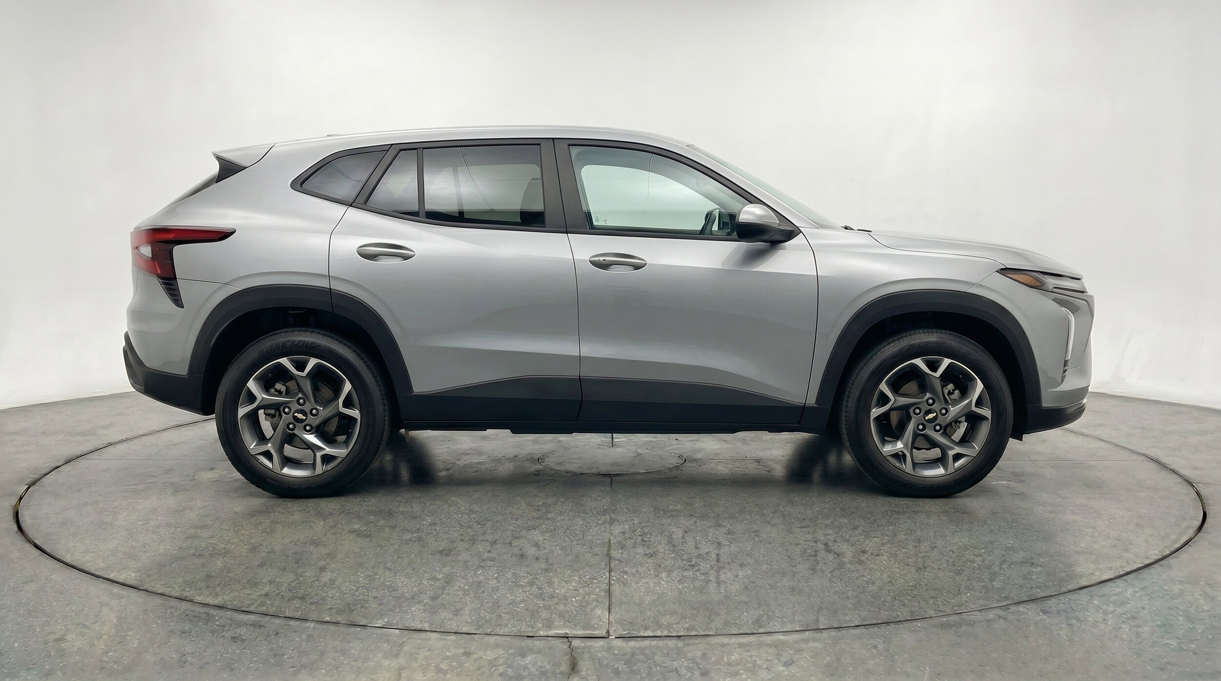 Thumbnail: 2025 Chevrolet Trax - 11