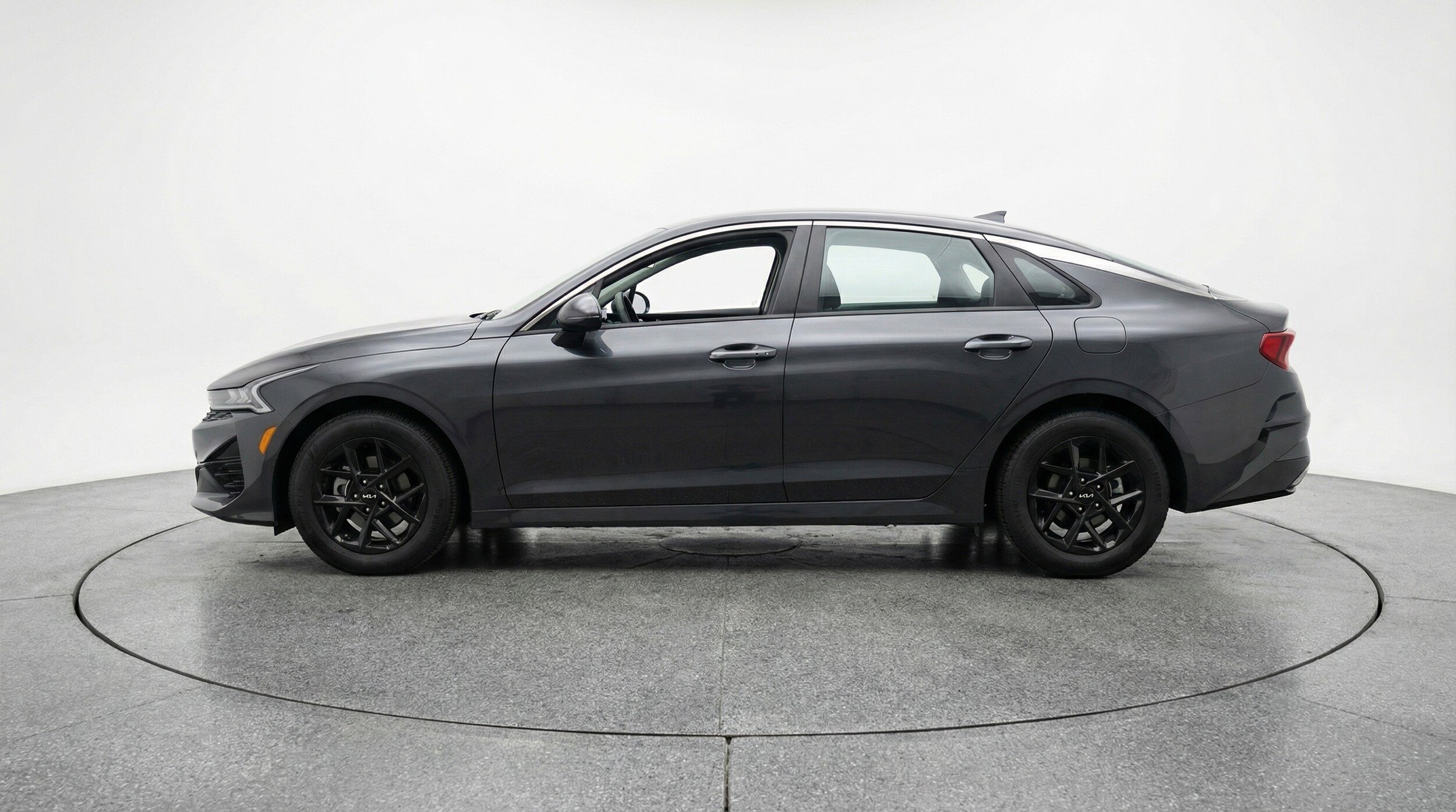 Thumbnail: 2025 Kia K5 - 5