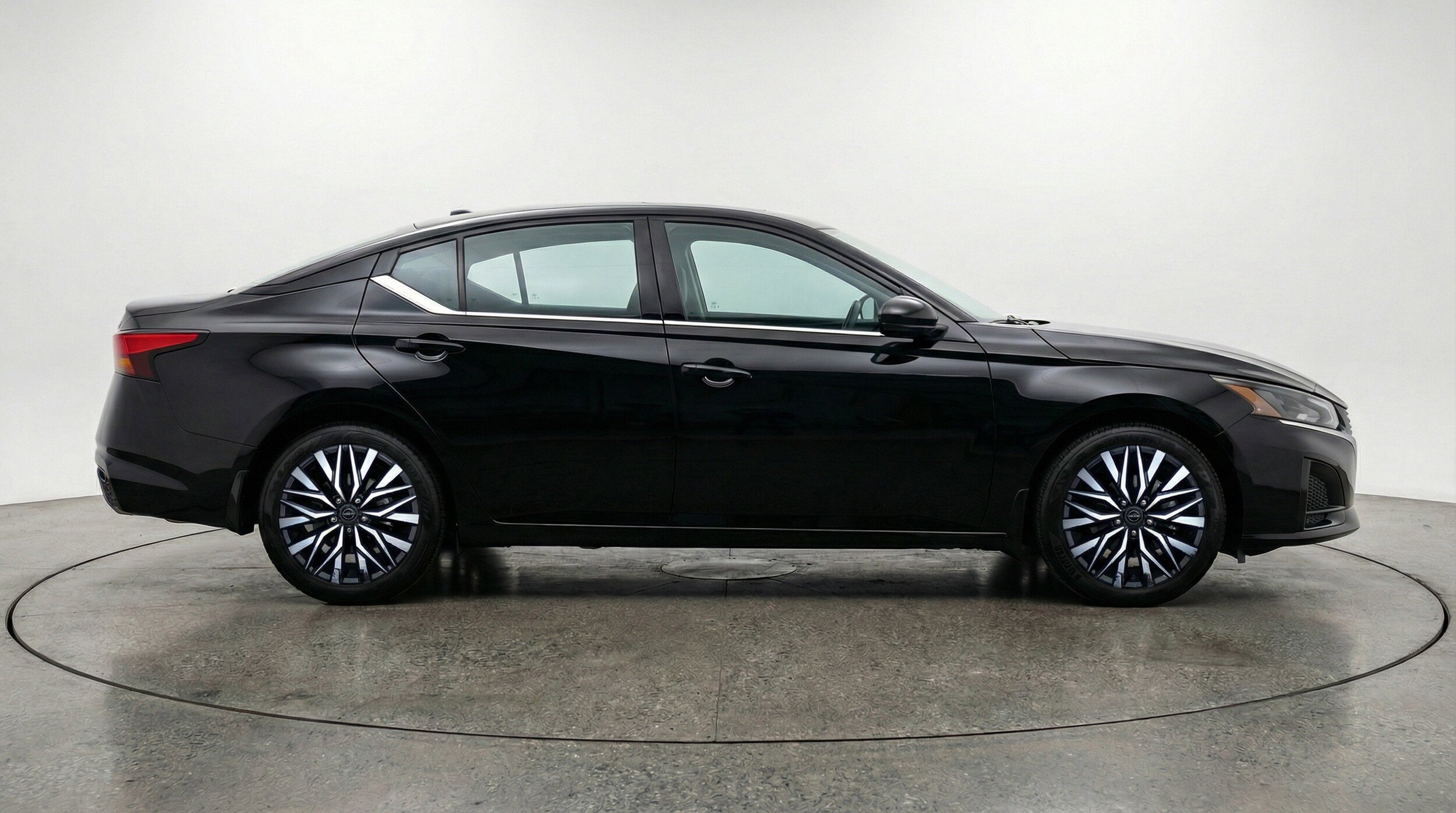 Thumbnail: 2025 Nissan Altima - 11