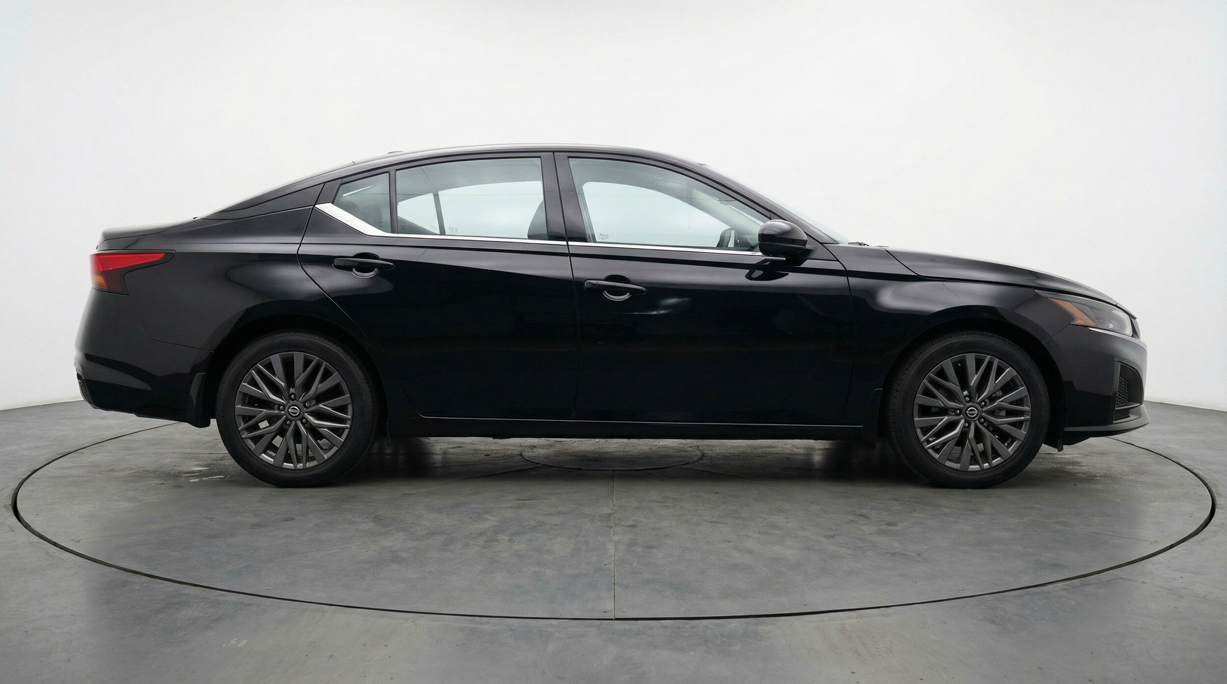 Thumbnail: 2025 Nissan Altima - 11