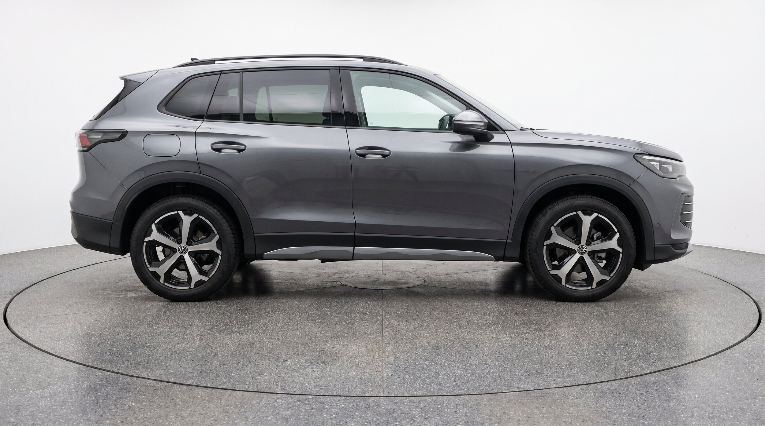 Thumbnail: 2026 Volkswagen Tiguan - 10