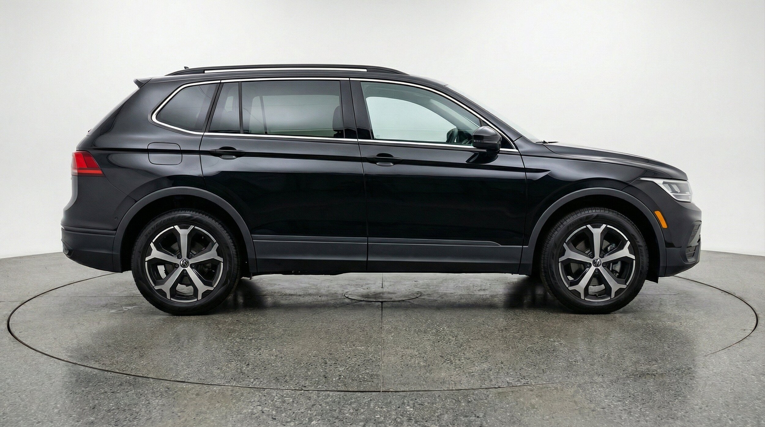 Thumbnail: 2026 Volkswagen Tiguan - 11
