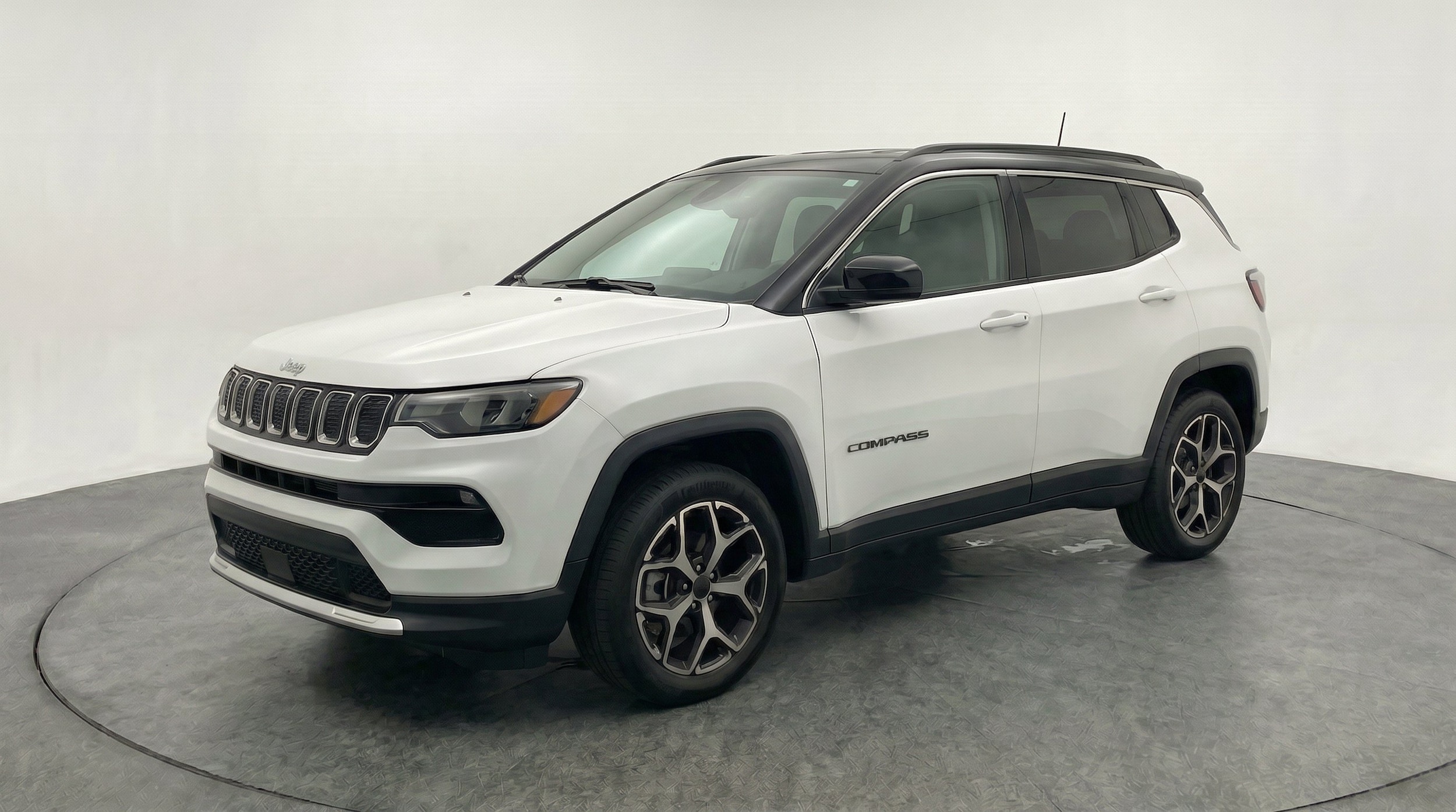 Thumbnail: 2025 Jeep Compass - 3