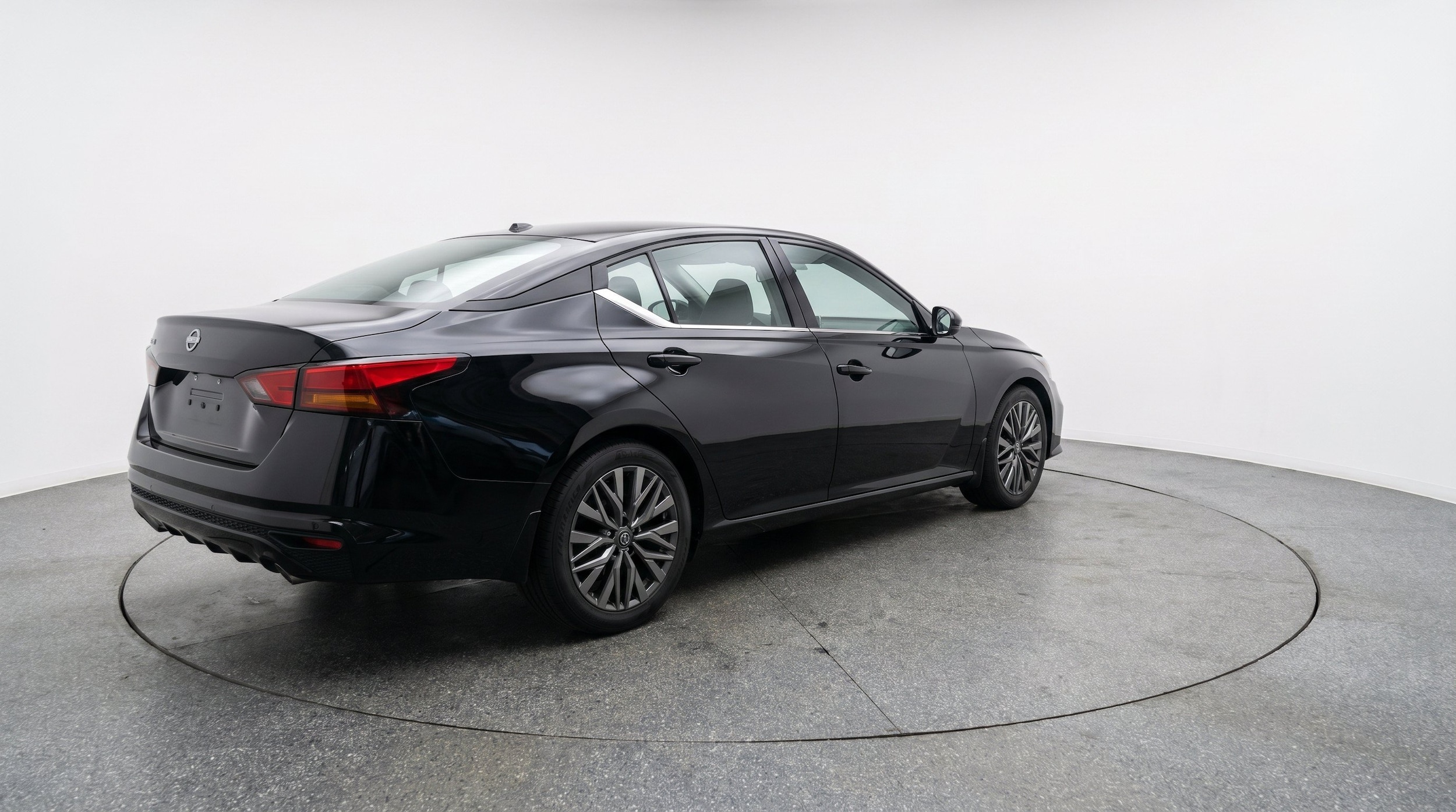 Thumbnail: 2025 Nissan Altima - 9