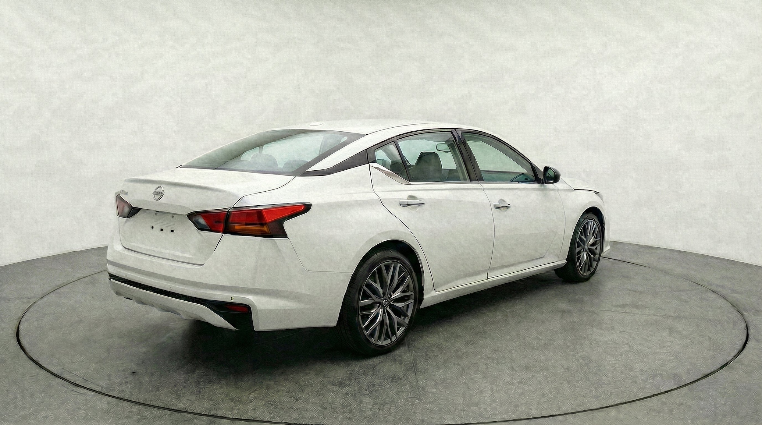 Thumbnail: 2025 Nissan Altima - 9